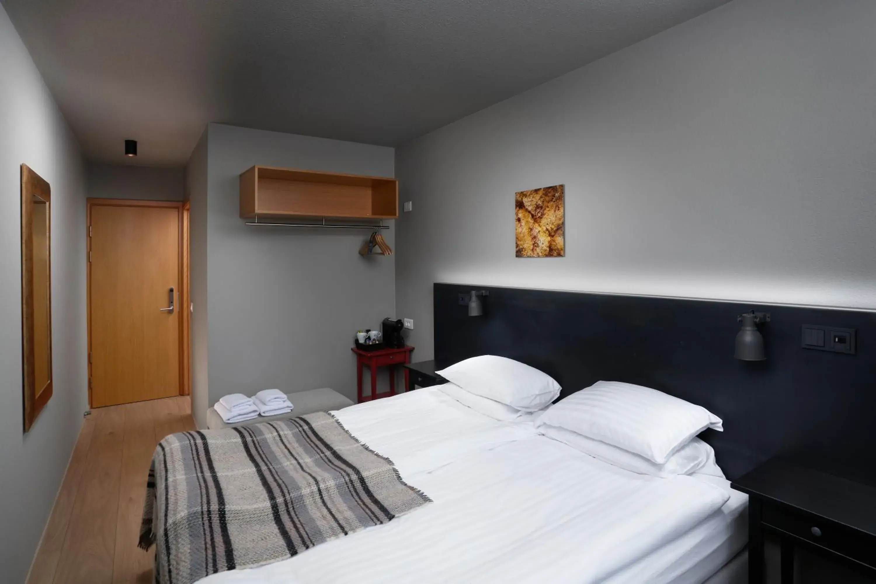 Coffee/tea facilities, Bed in Höfn - Berjaya Iceland Hotels Coffee/tea facilities, Bed in Höfn - Berjaya Iceland Hotels