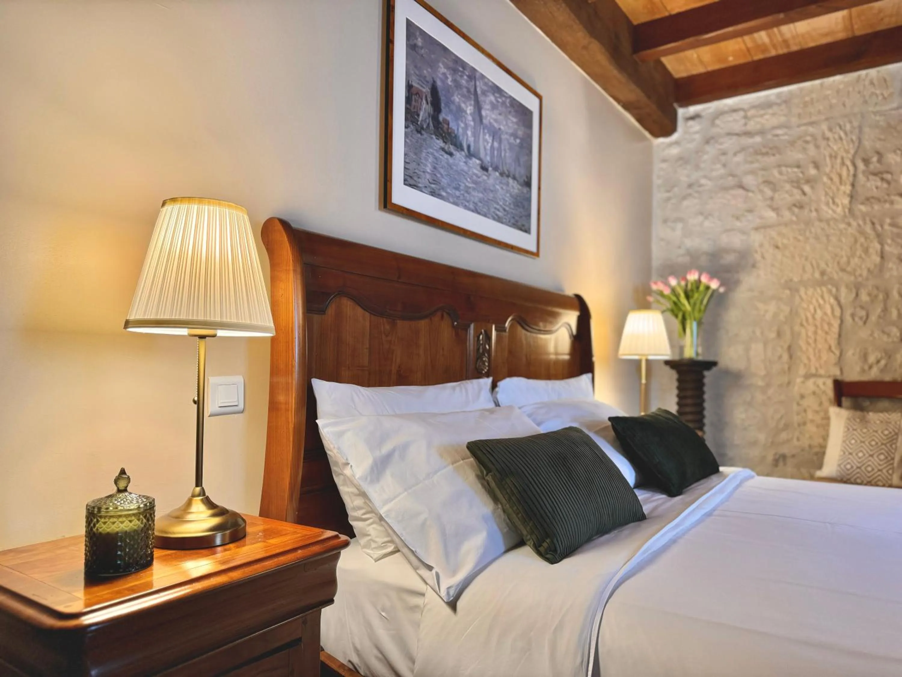 Bed in Le Relais de Saint-Preuil, The Originals Relais Vignes du Cognac