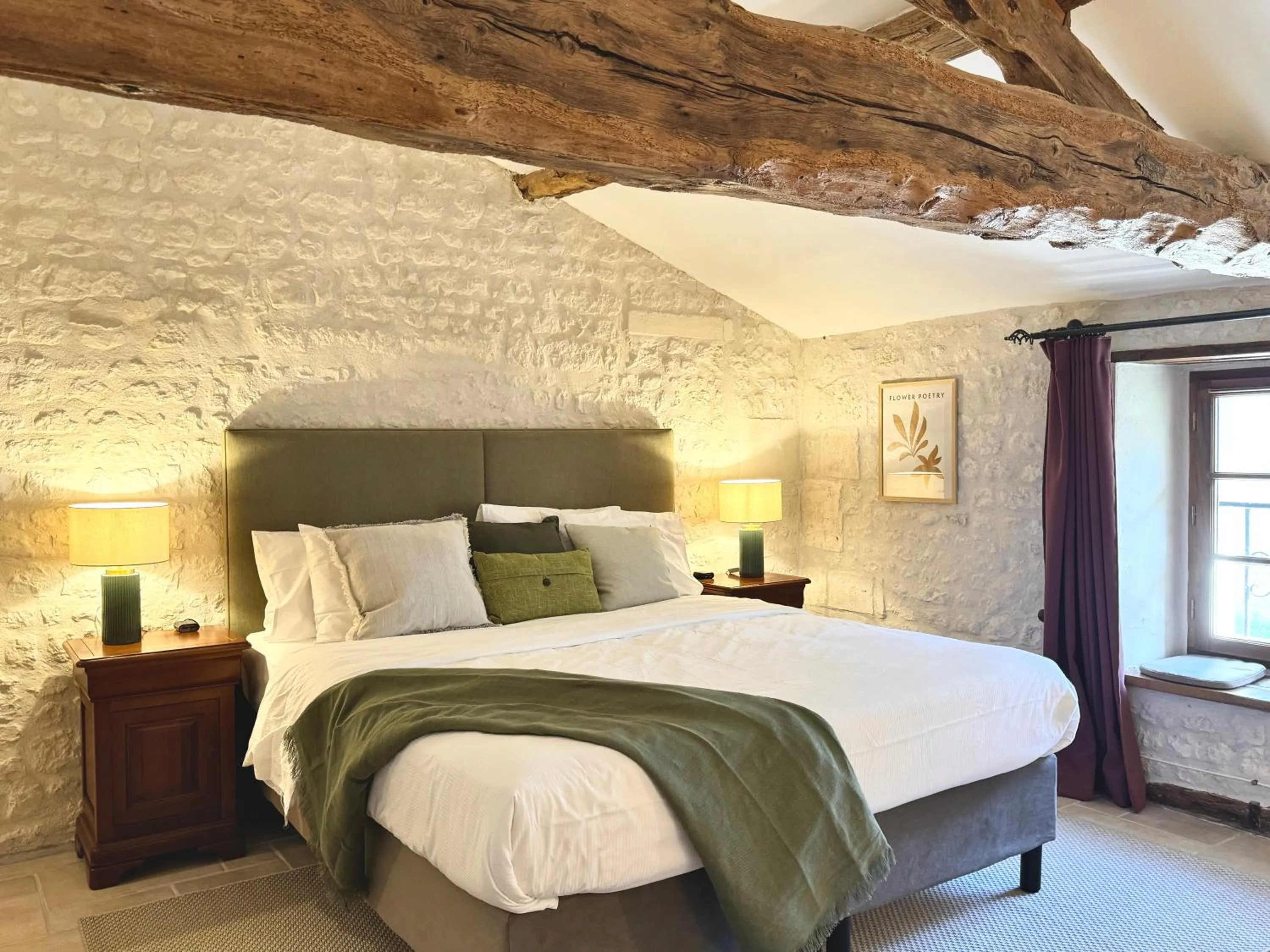 Bed in Le Relais de Saint-Preuil, The Originals Relais Vignes du Cognac