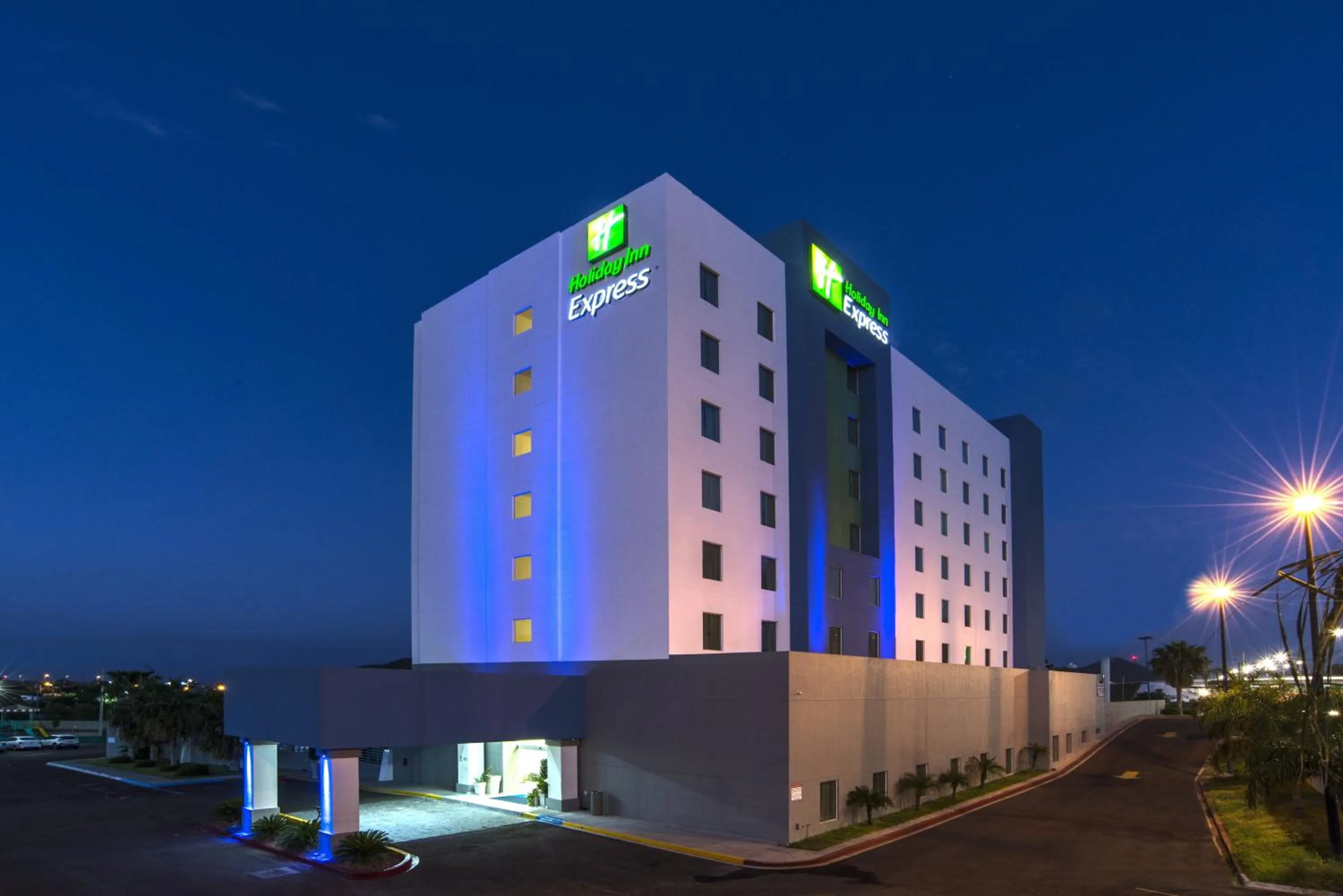 Property building in Holiday Inn Express Guaymas by IHG