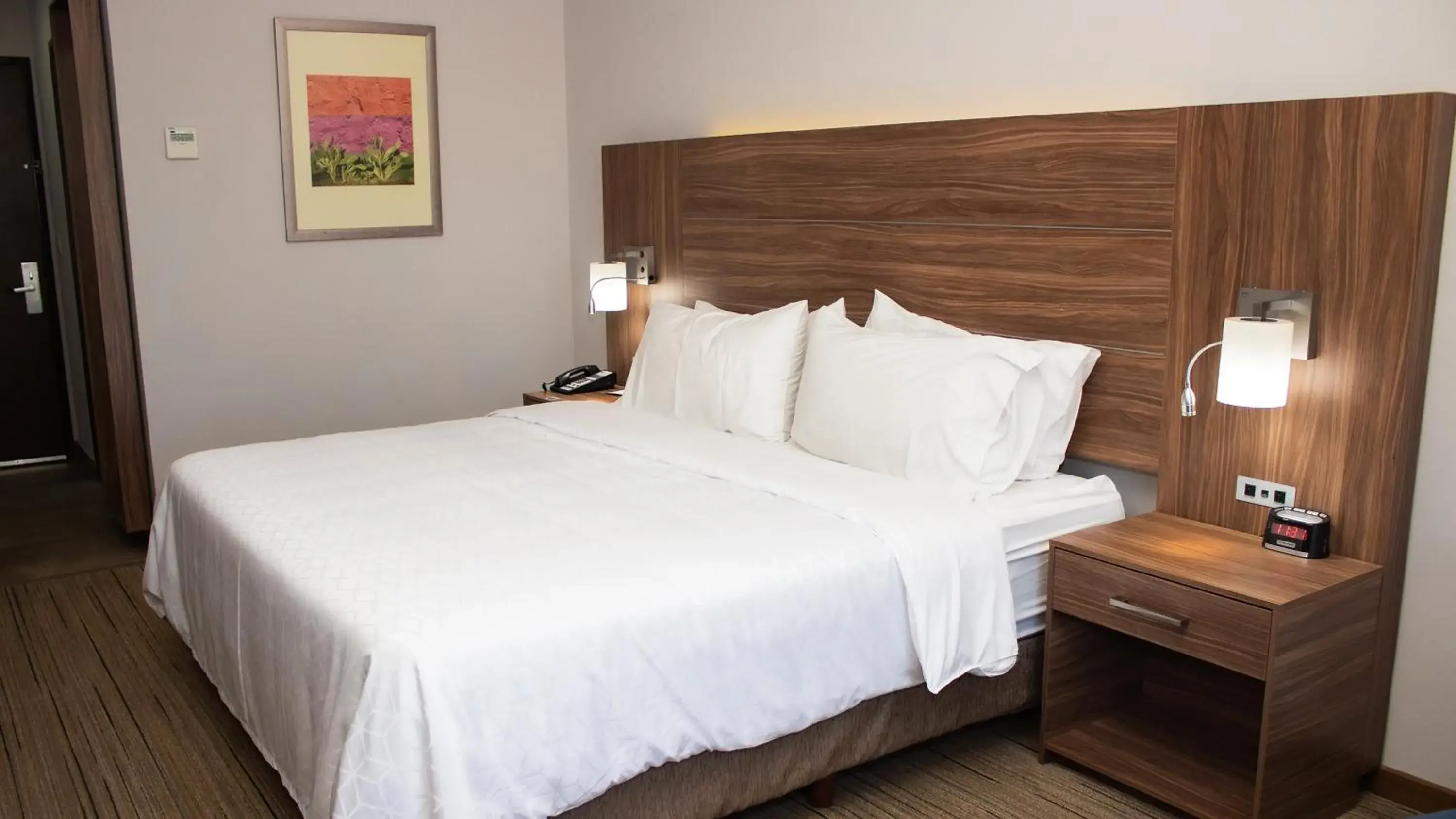 Standard King Room - Top Floor in Holiday Inn Express Guaymas by IHG Standard King Room - Top Floor in Holiday Inn Express Guaymas by IHG