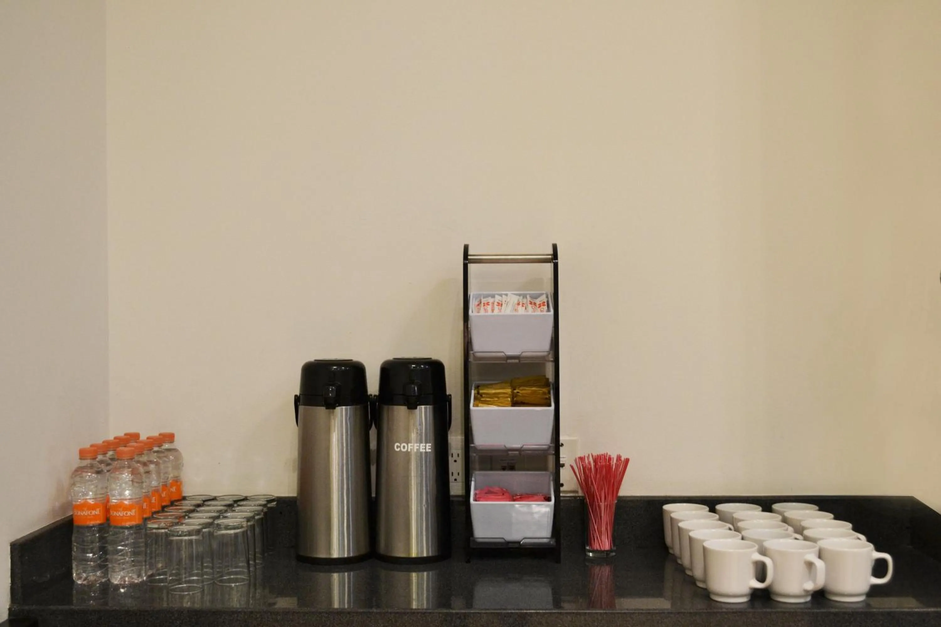 Meeting/conference room in Holiday Inn Express Guaymas by IHG