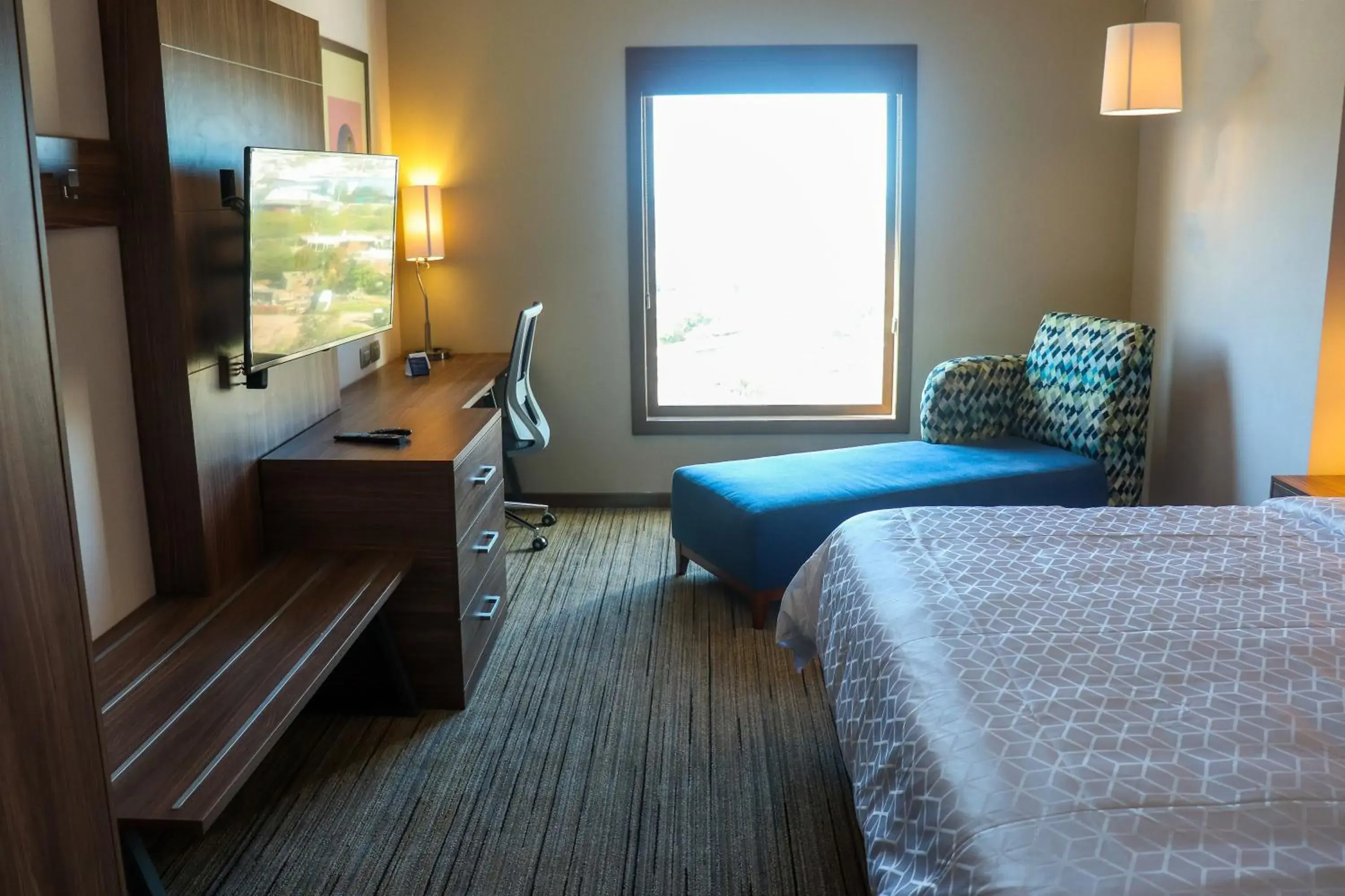 Standard King Room with Pool View in Holiday Inn Express Guaymas by IHG Standard King Room with Pool View in Holiday Inn Express Guaymas by IHG