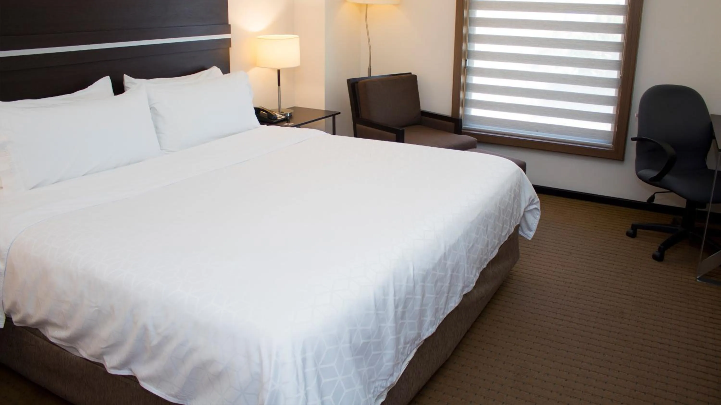 Photo of the whole room, Bed in Holiday Inn Express Guaymas by IHG