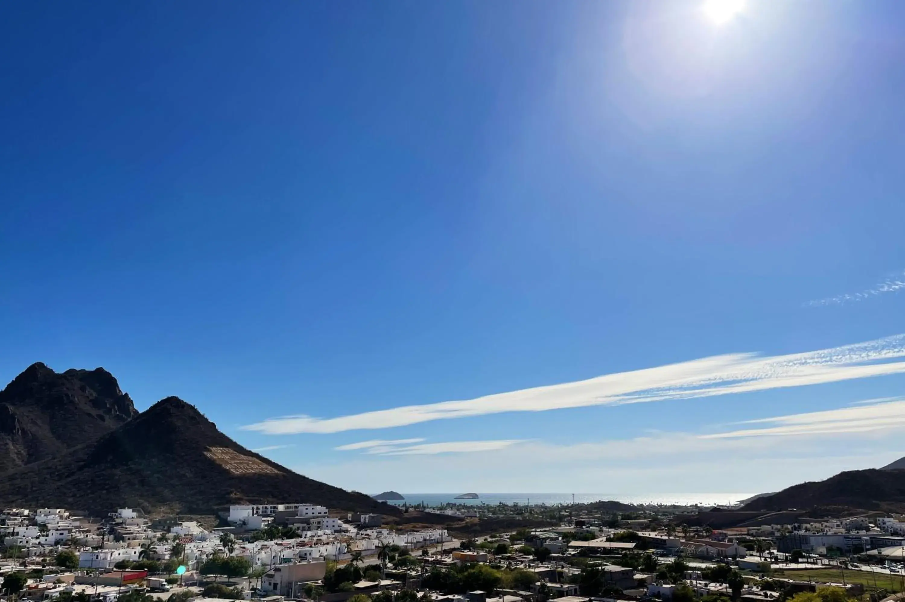 Property building in Holiday Inn Express Guaymas by IHG Property building in Holiday Inn Express Guaymas by IHG