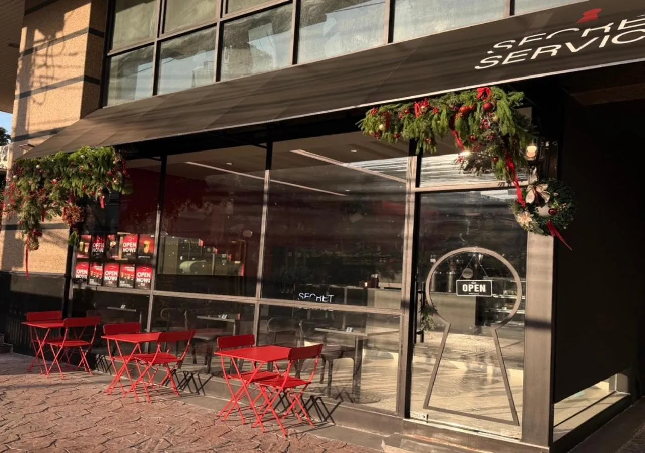 Restaurant/places to eat in 42Grand Residence