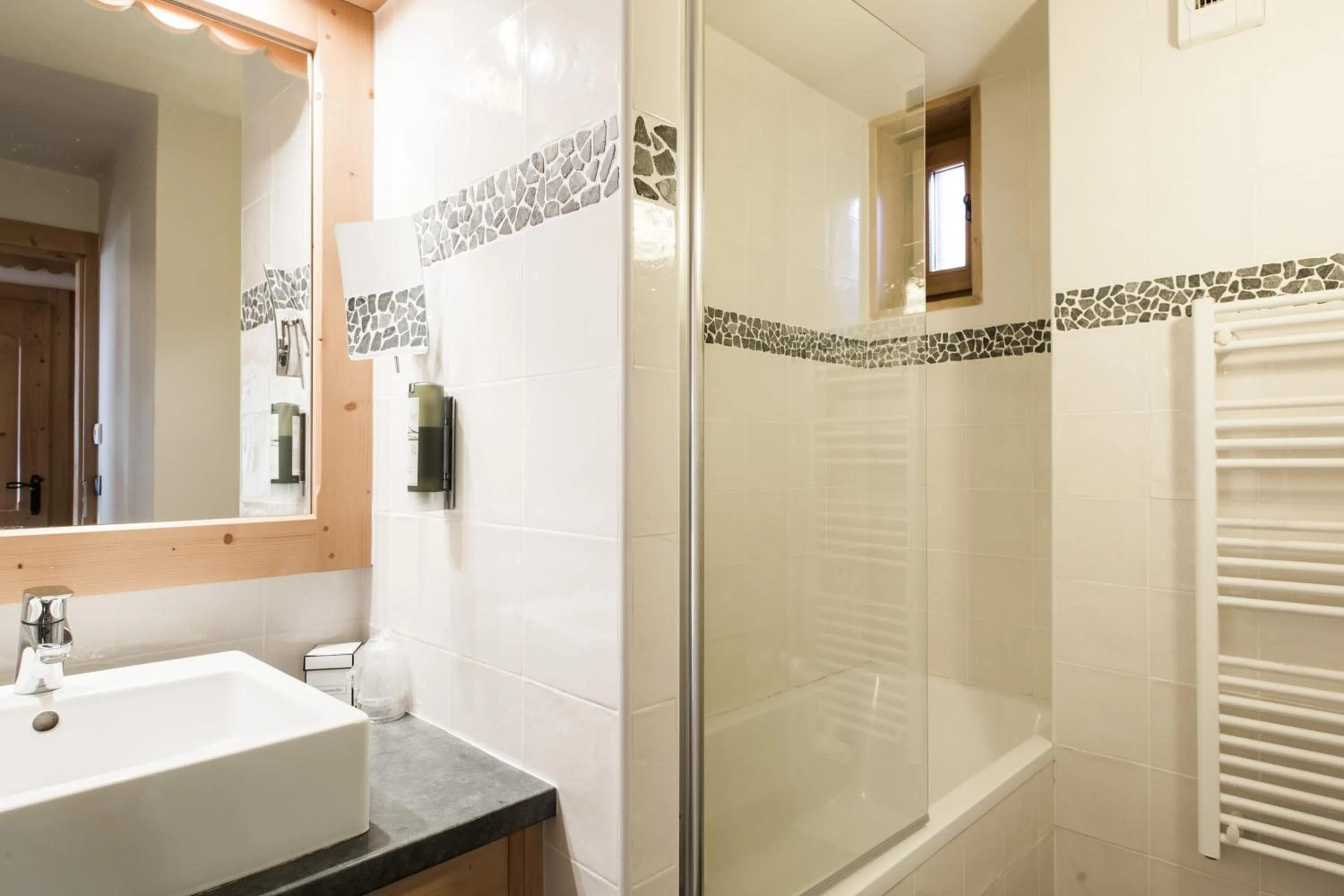 Bathroom in Les Chalets de La Griyotire