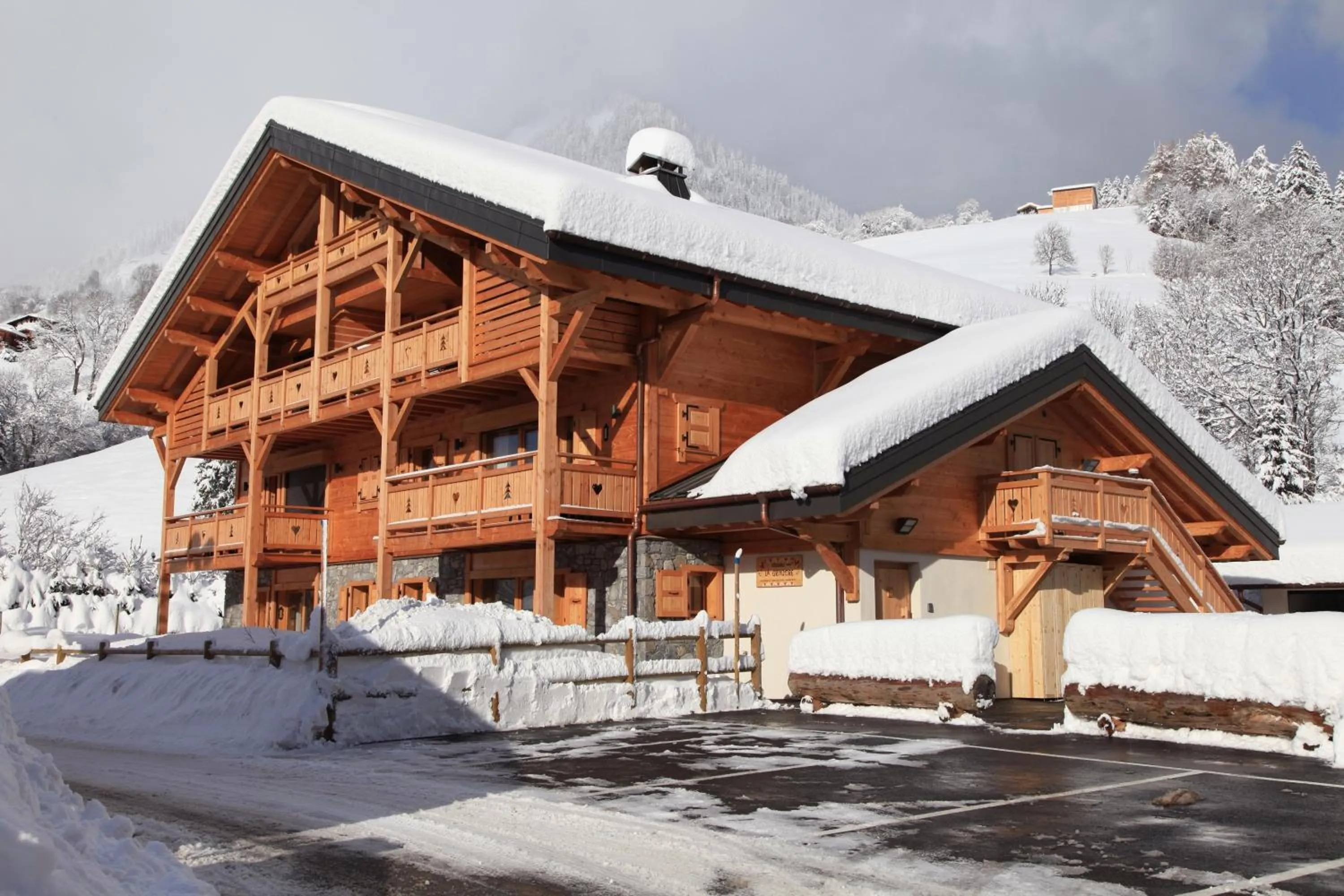 Property building in Les Chalets de La Griyotire