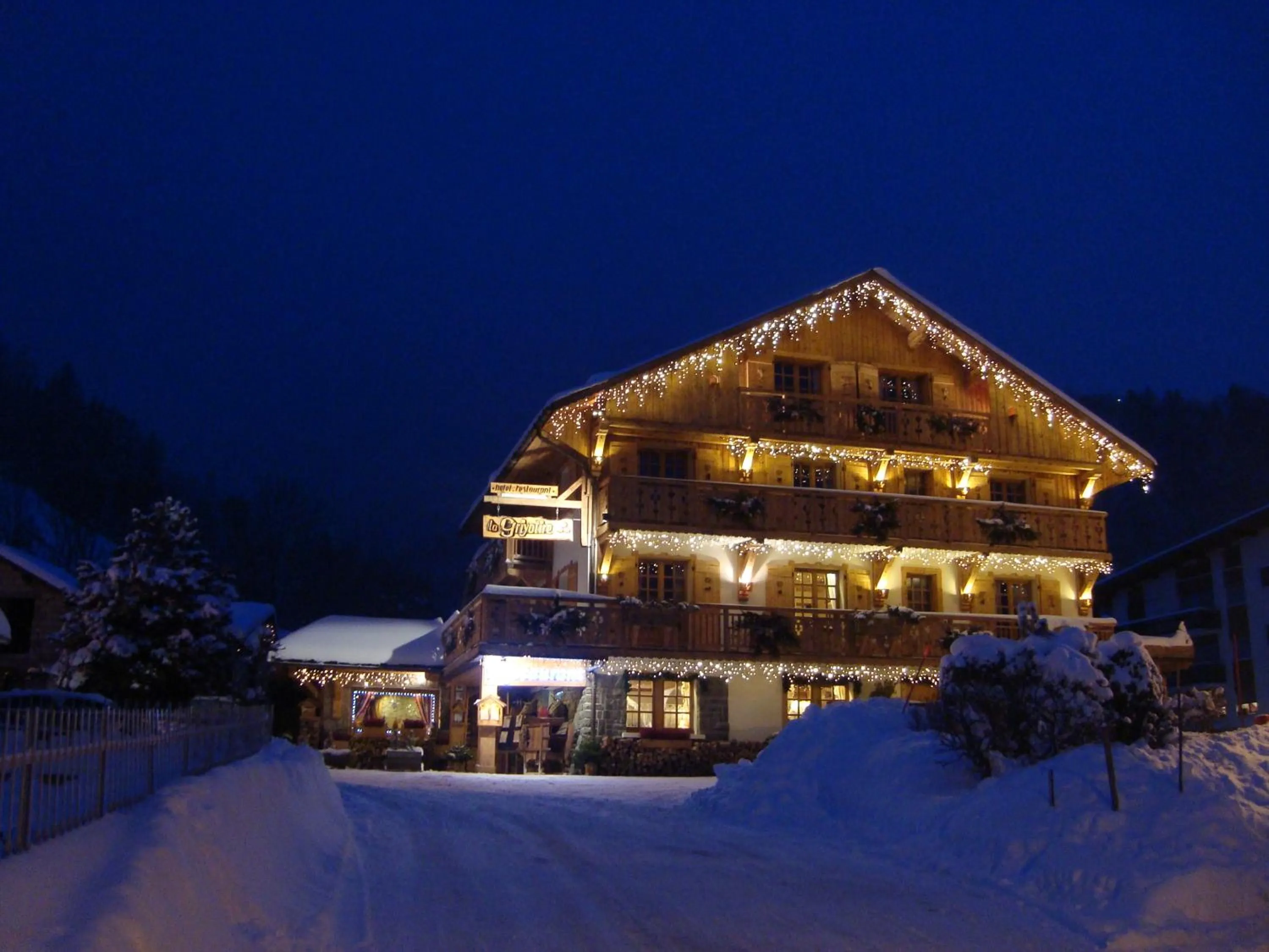 Property building in Les Chalets de La Griyotire