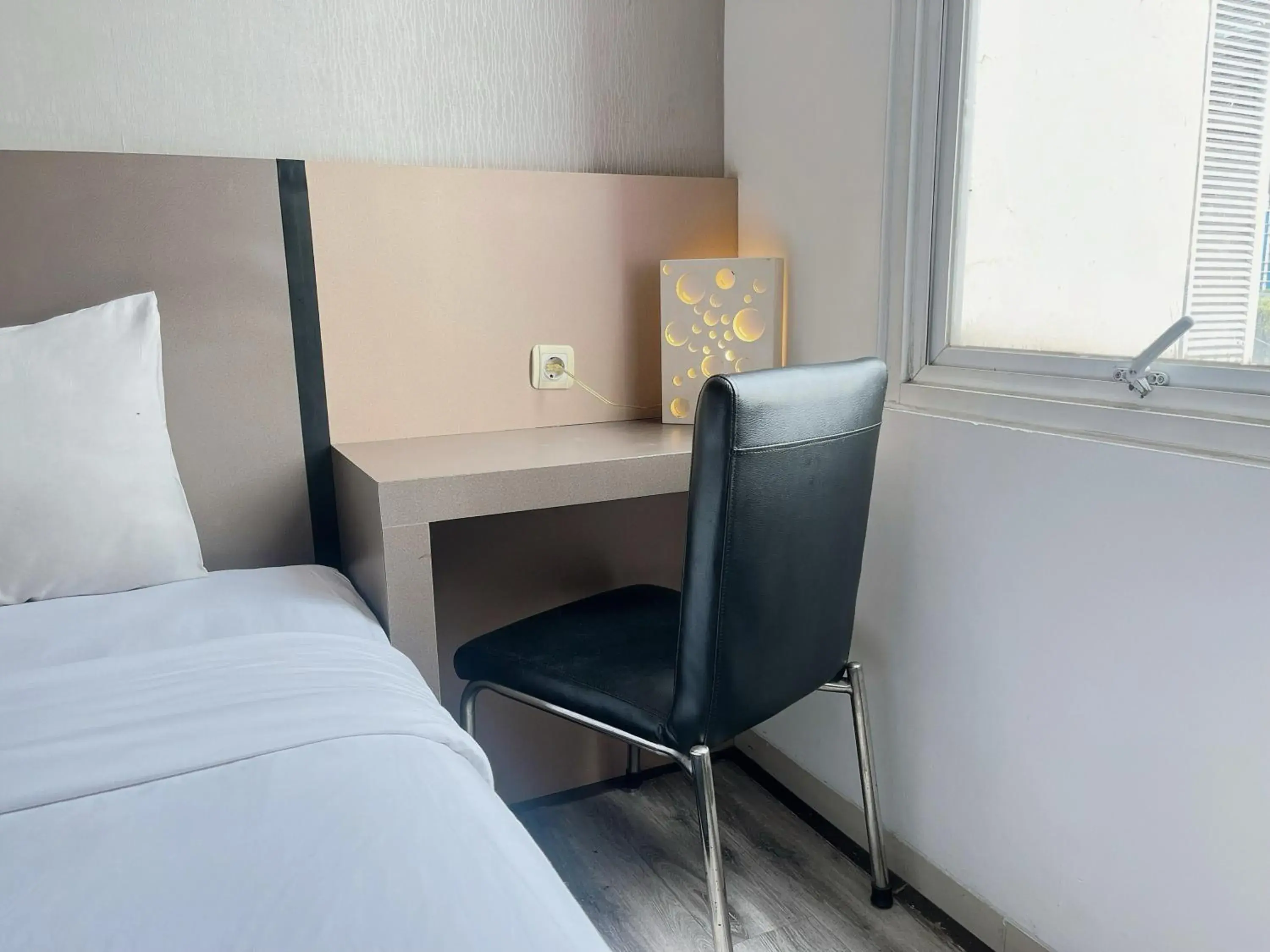 Bedroom, Bed in Oak Tree Urban Hotel Jakarta Bedroom, Bed in Oak Tree Urban Hotel Jakarta