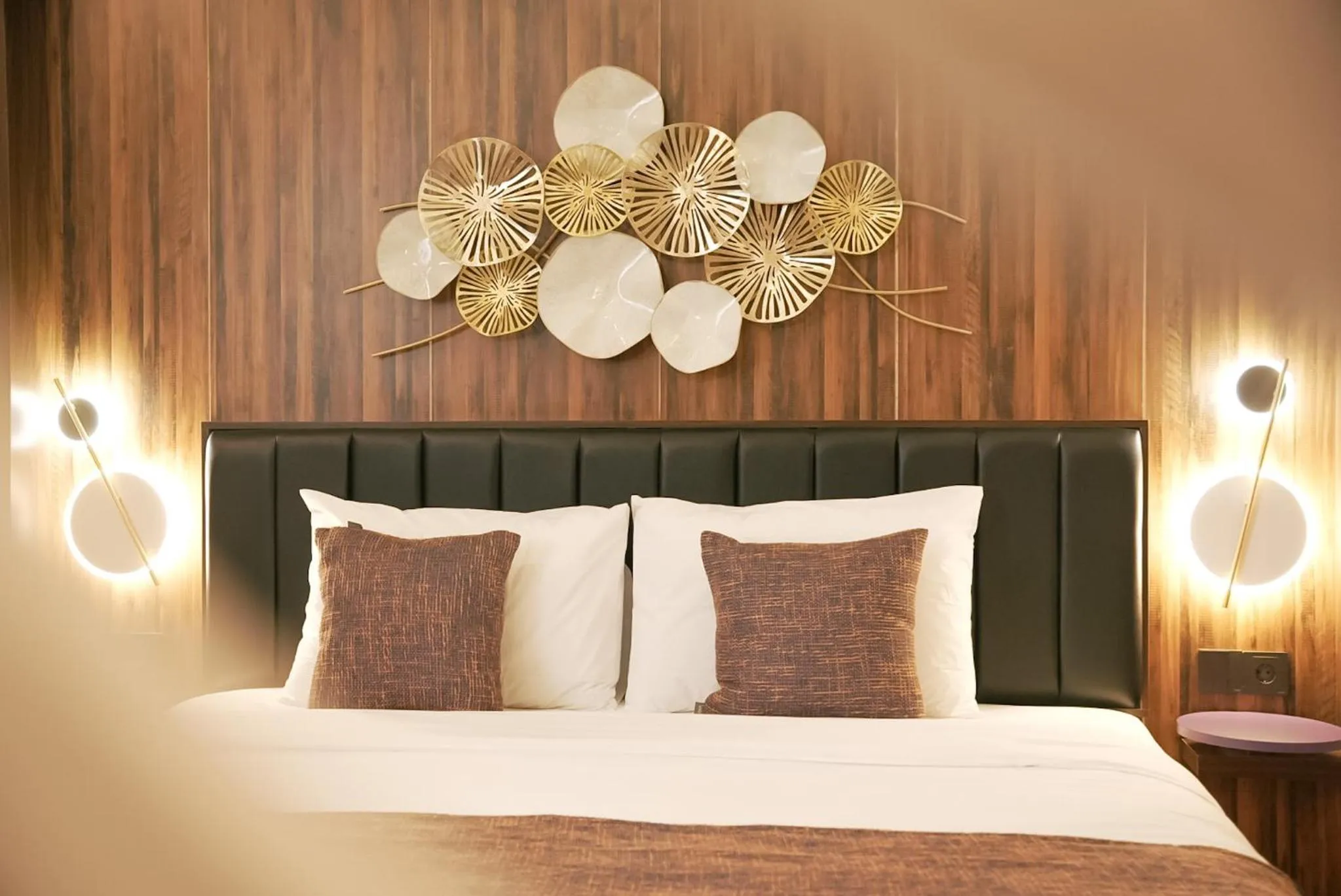 Bed in Oak Tree Urban Hotel Jakarta