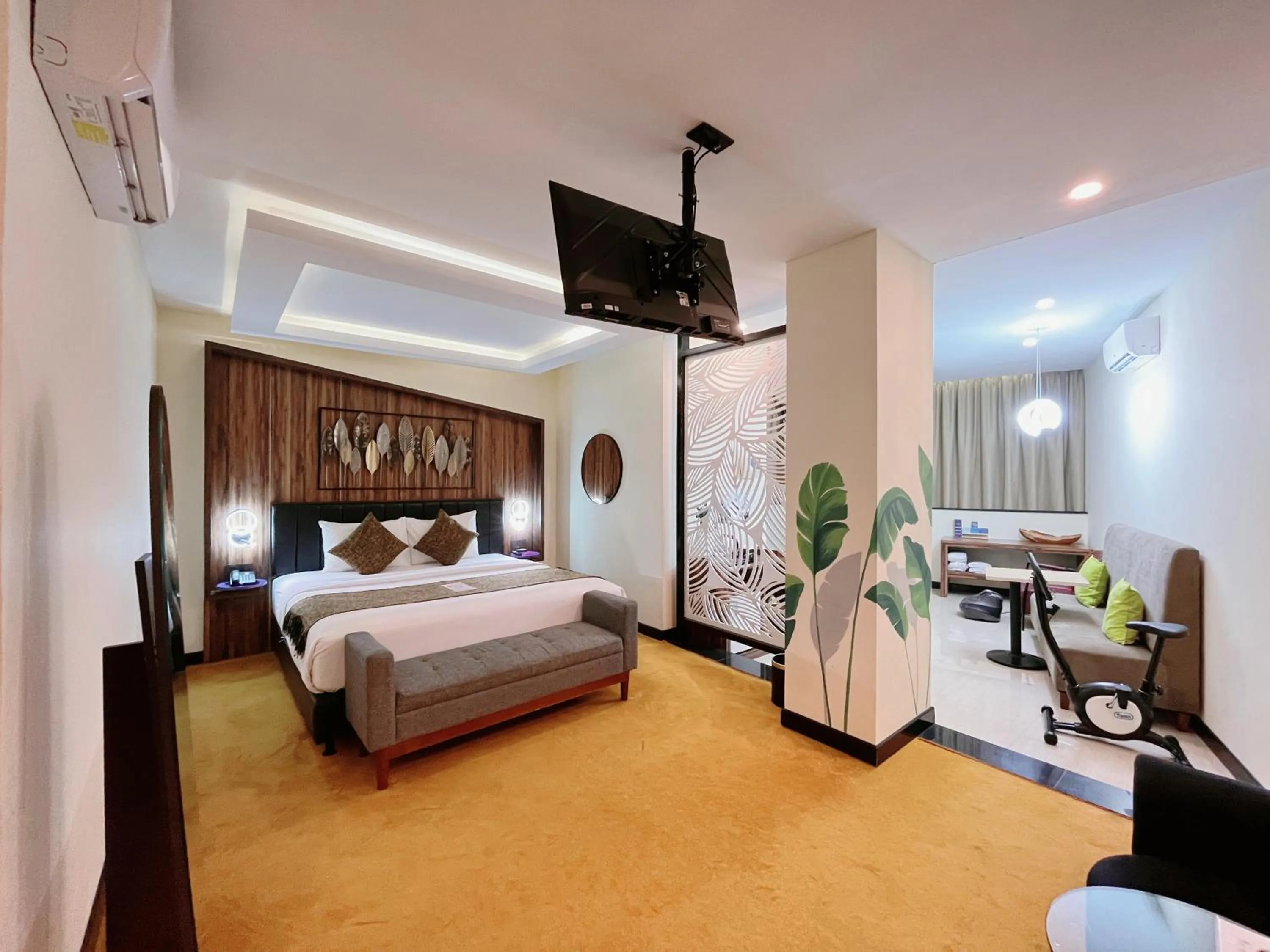 Bedroom, Bed in Oak Tree Urban Hotel Jakarta