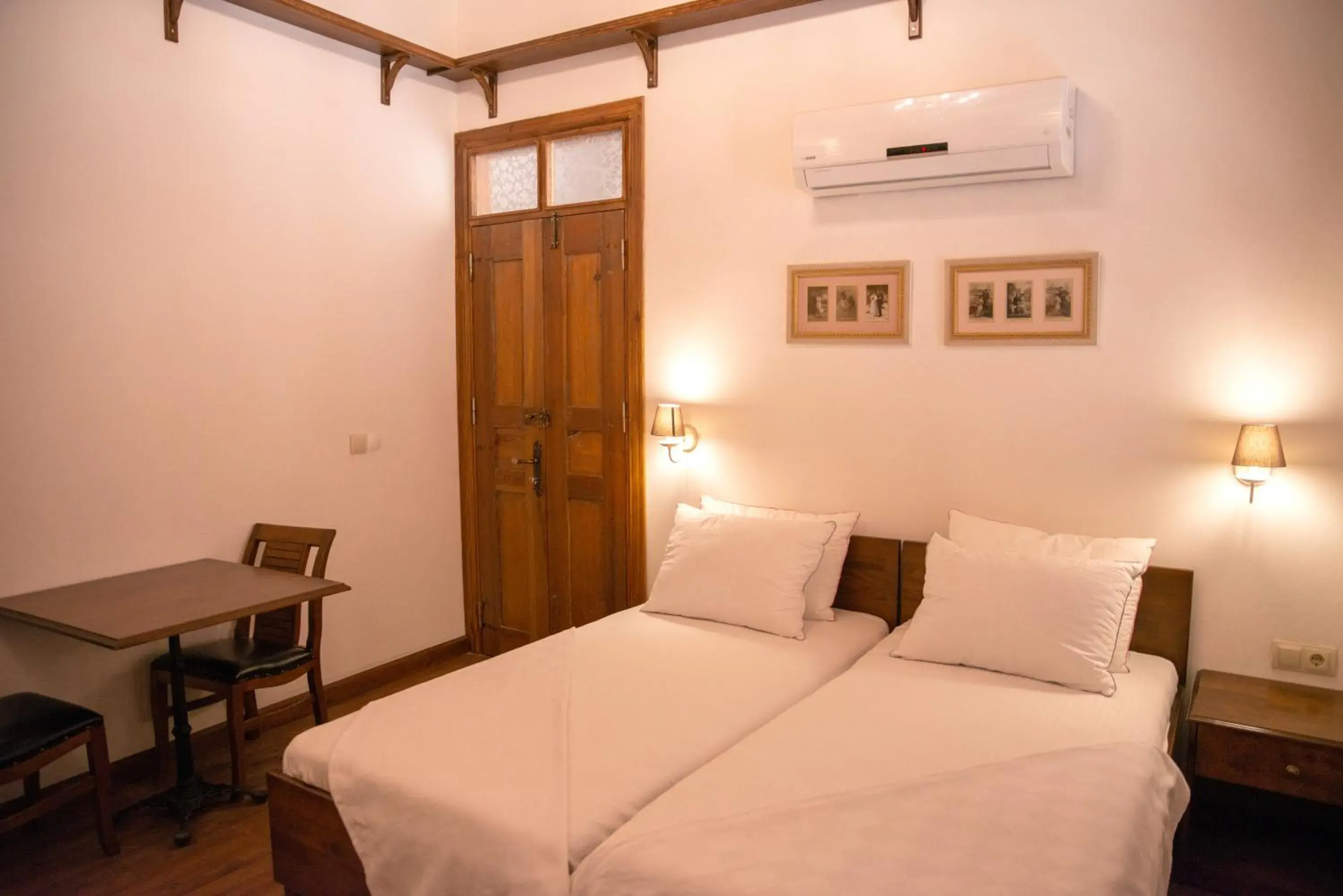 Bed in LUWİ ANTAKYA BOUTİQUE HOTEL Bed in LUWİ ANTAKYA BOUTİQUE HOTEL