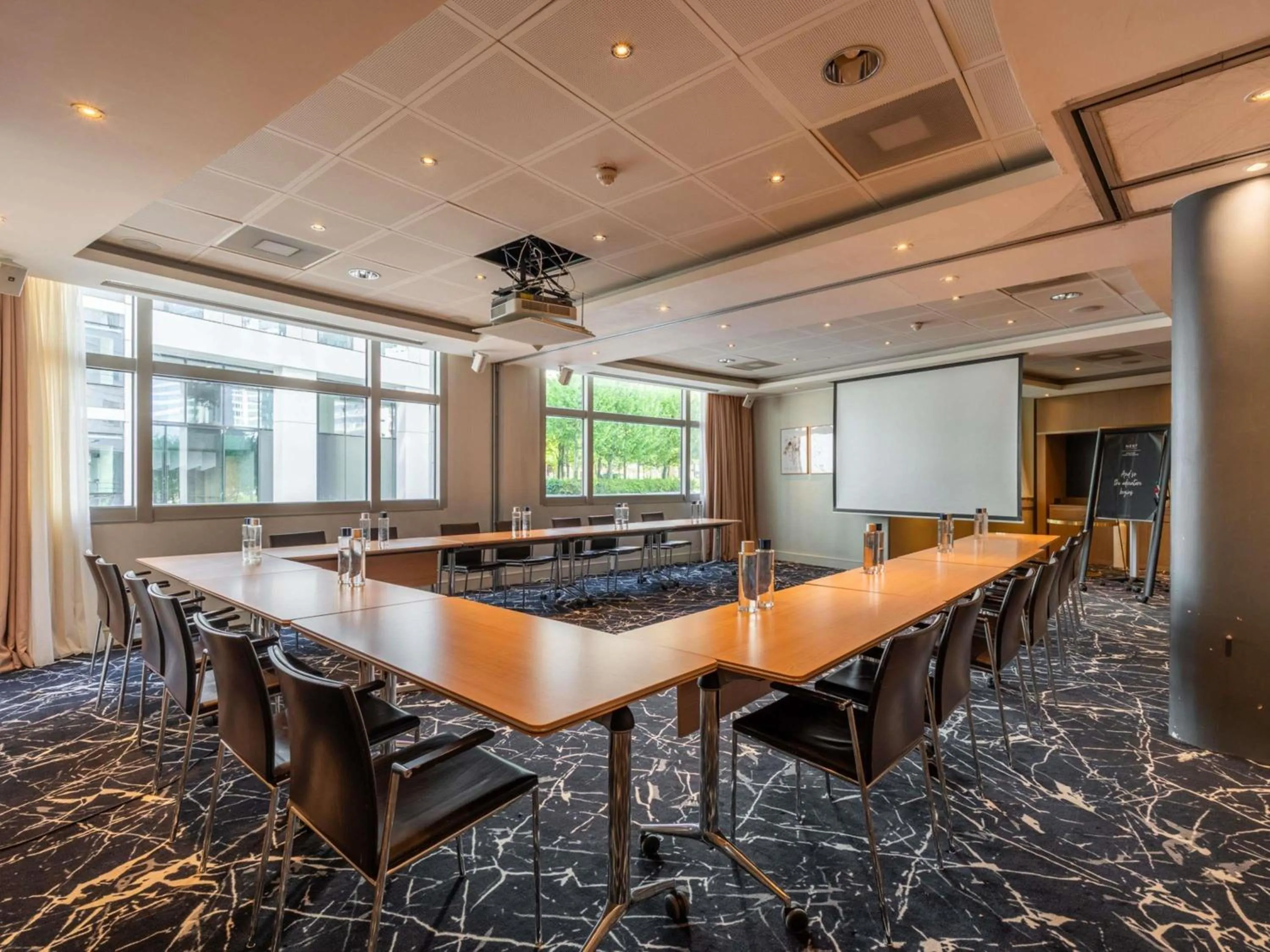 Meeting/conference room in Nest Hotel Paris la Défense - MGallery Collection