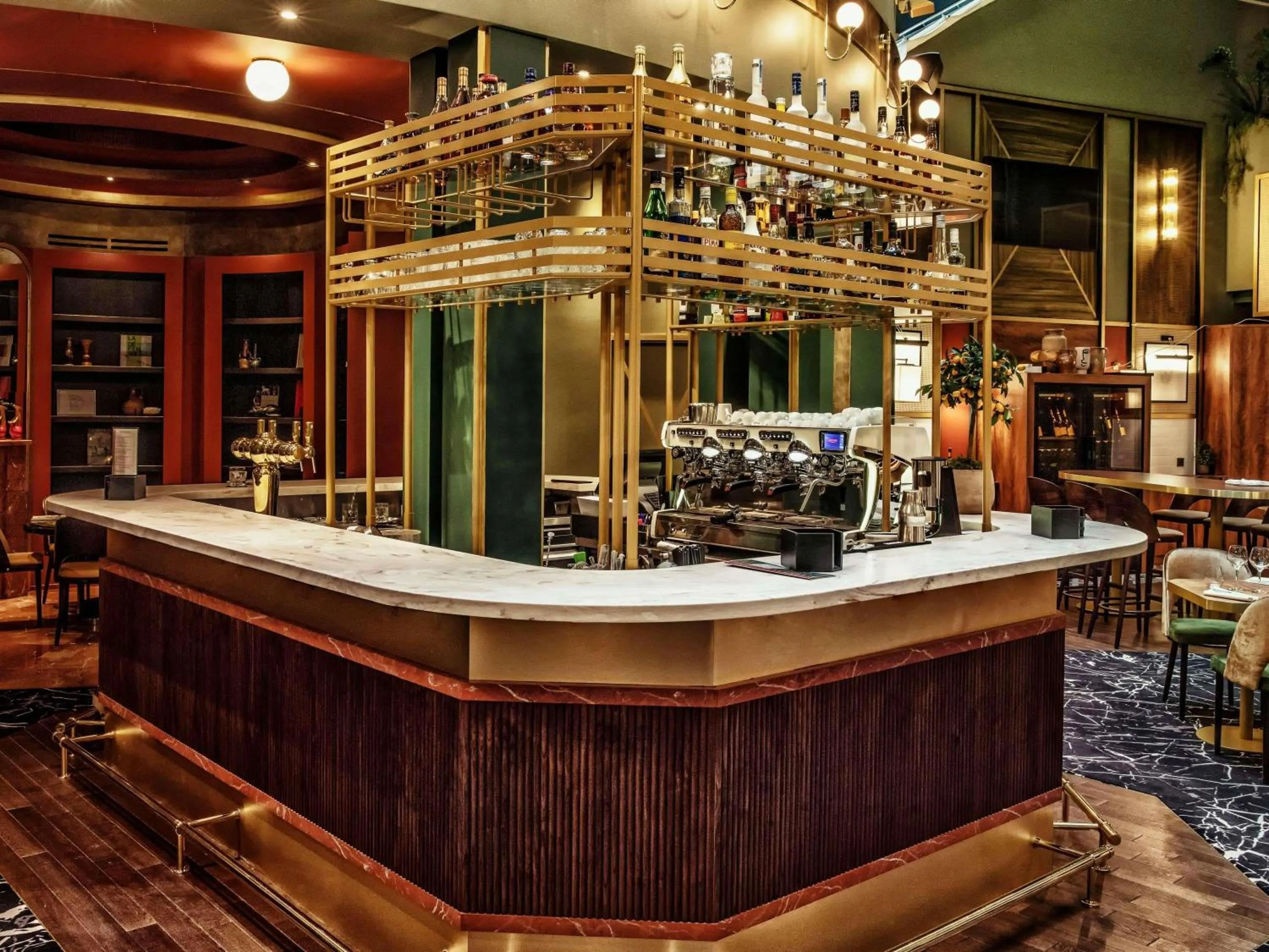 Lounge or bar in Nest Hotel Paris la Défense - MGallery Collection