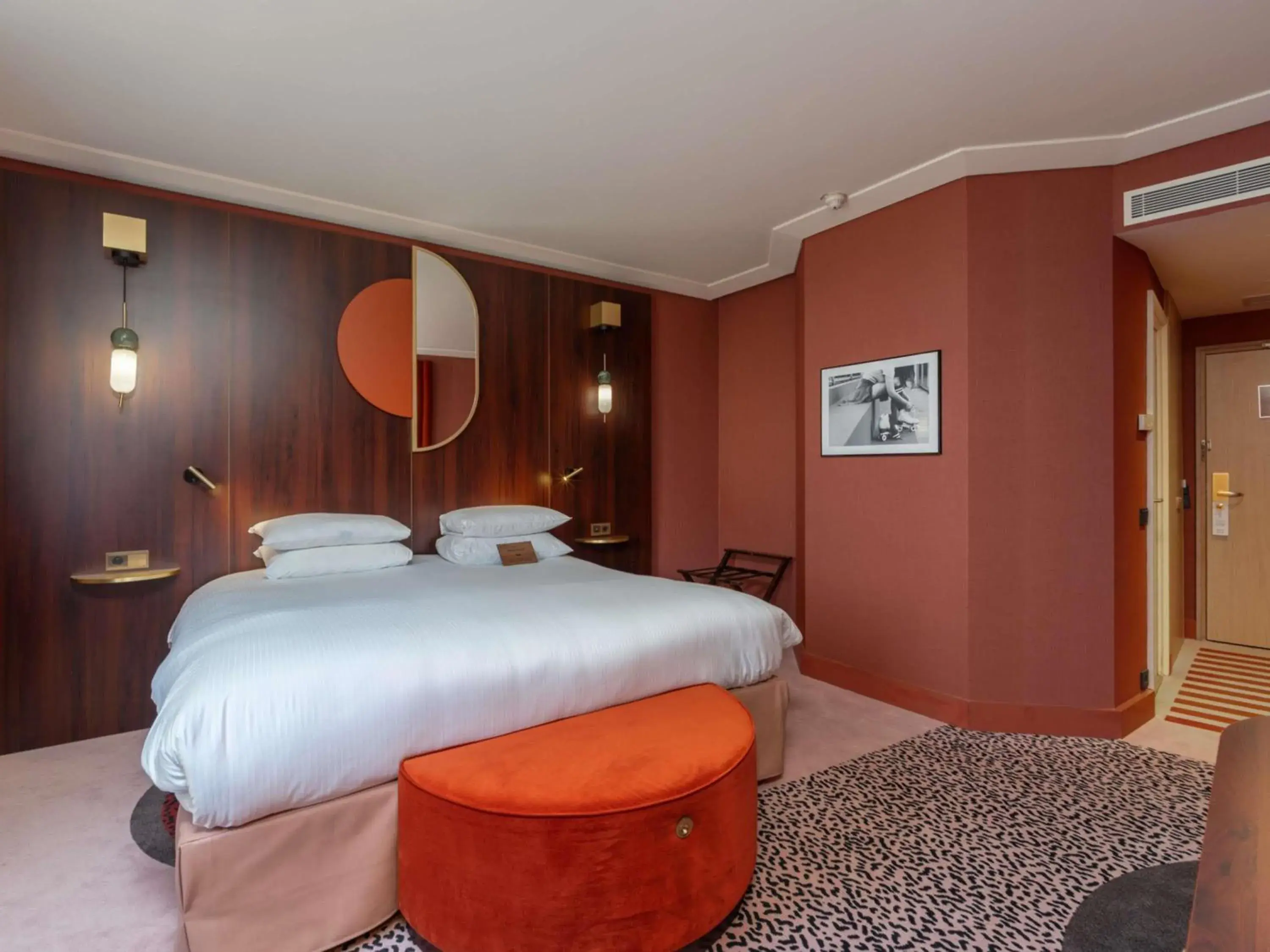 Bedroom, Bed in Nest Hotel Paris la Défense - MGallery Collection Bedroom, Bed in Nest Hotel Paris la Défense - MGallery Collection