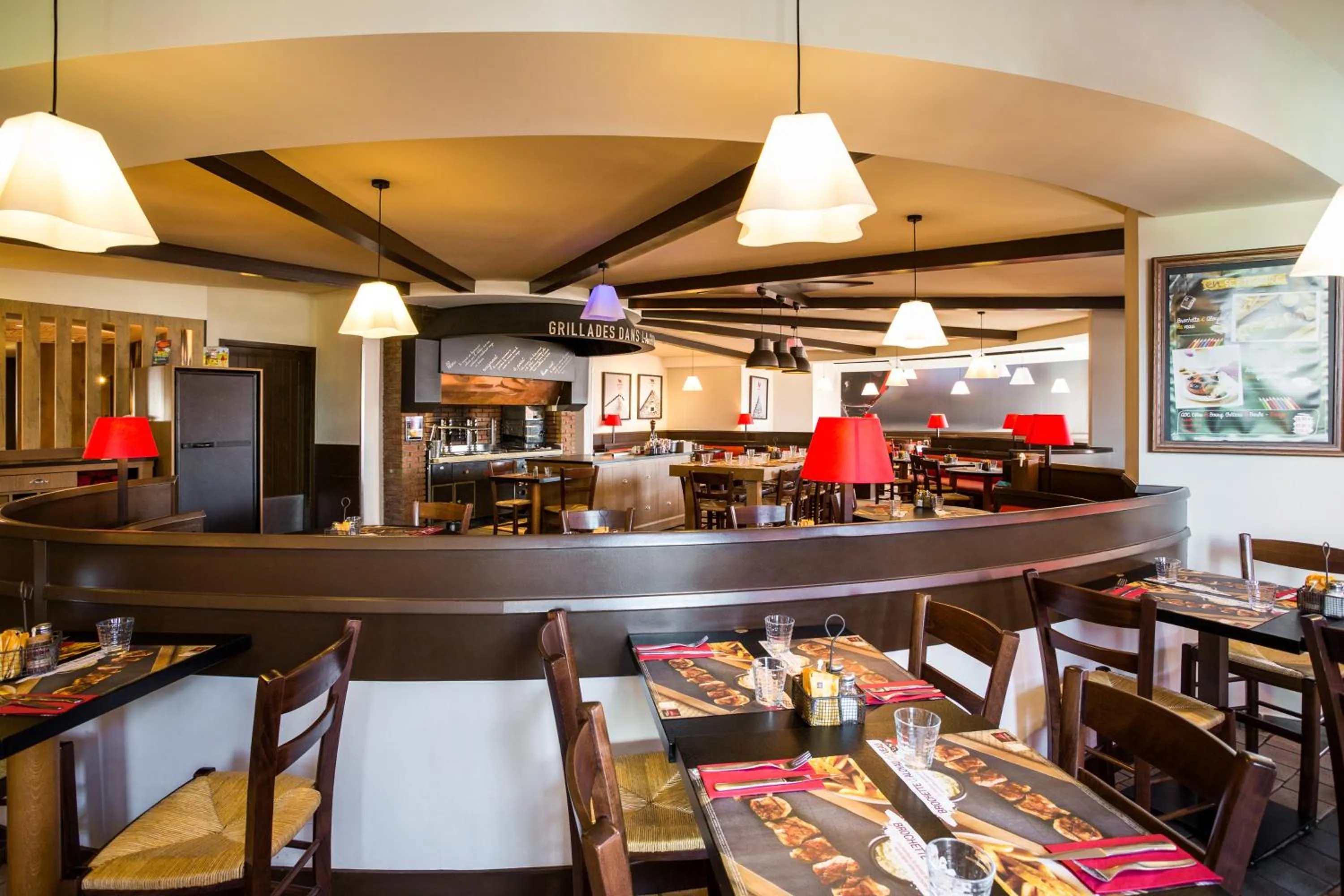 Restaurant/places to eat in ibis Bordeaux Lac