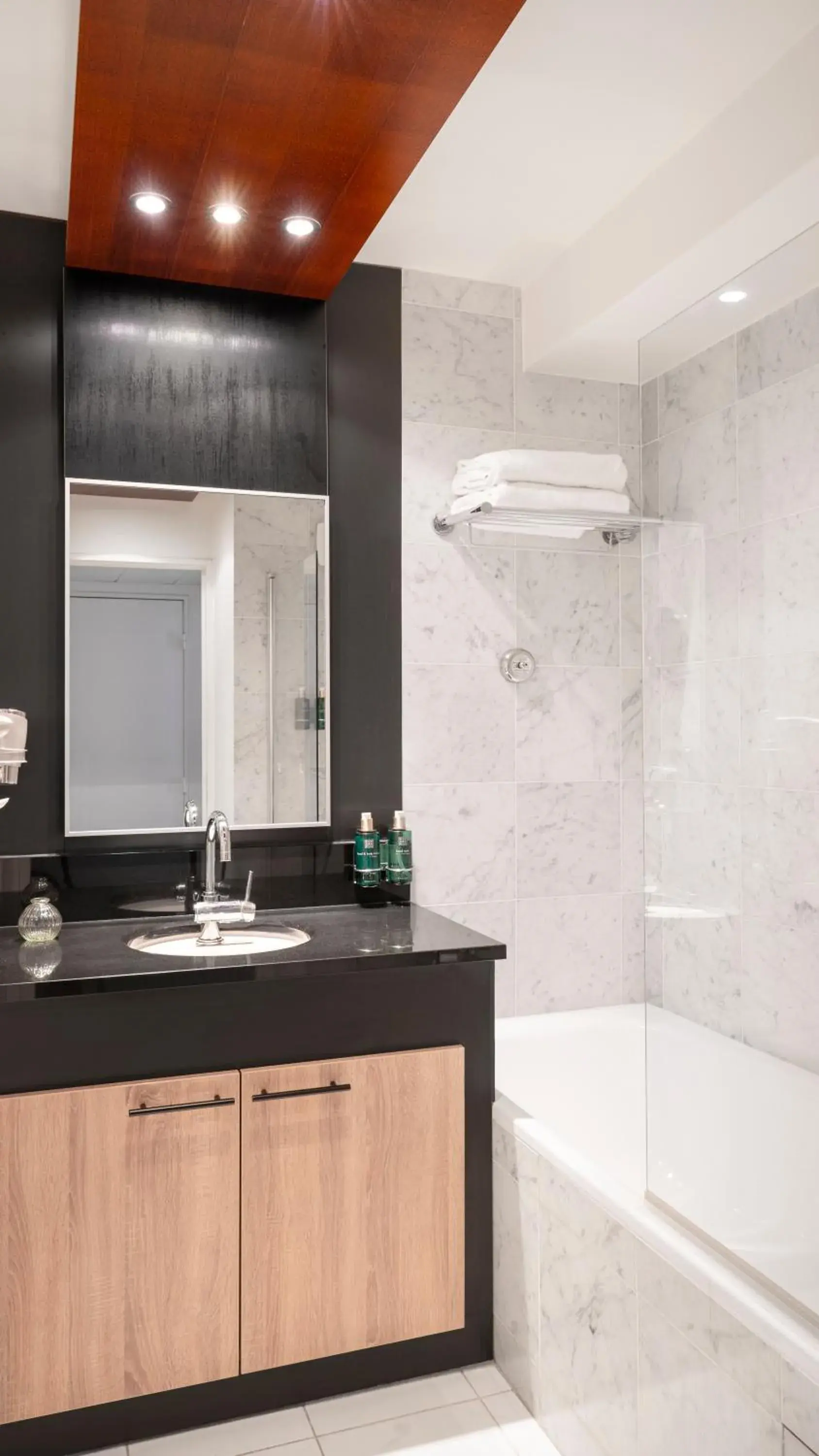 Bathroom in Residhome Val d'Europe Bathroom in Residhome Val d'Europe