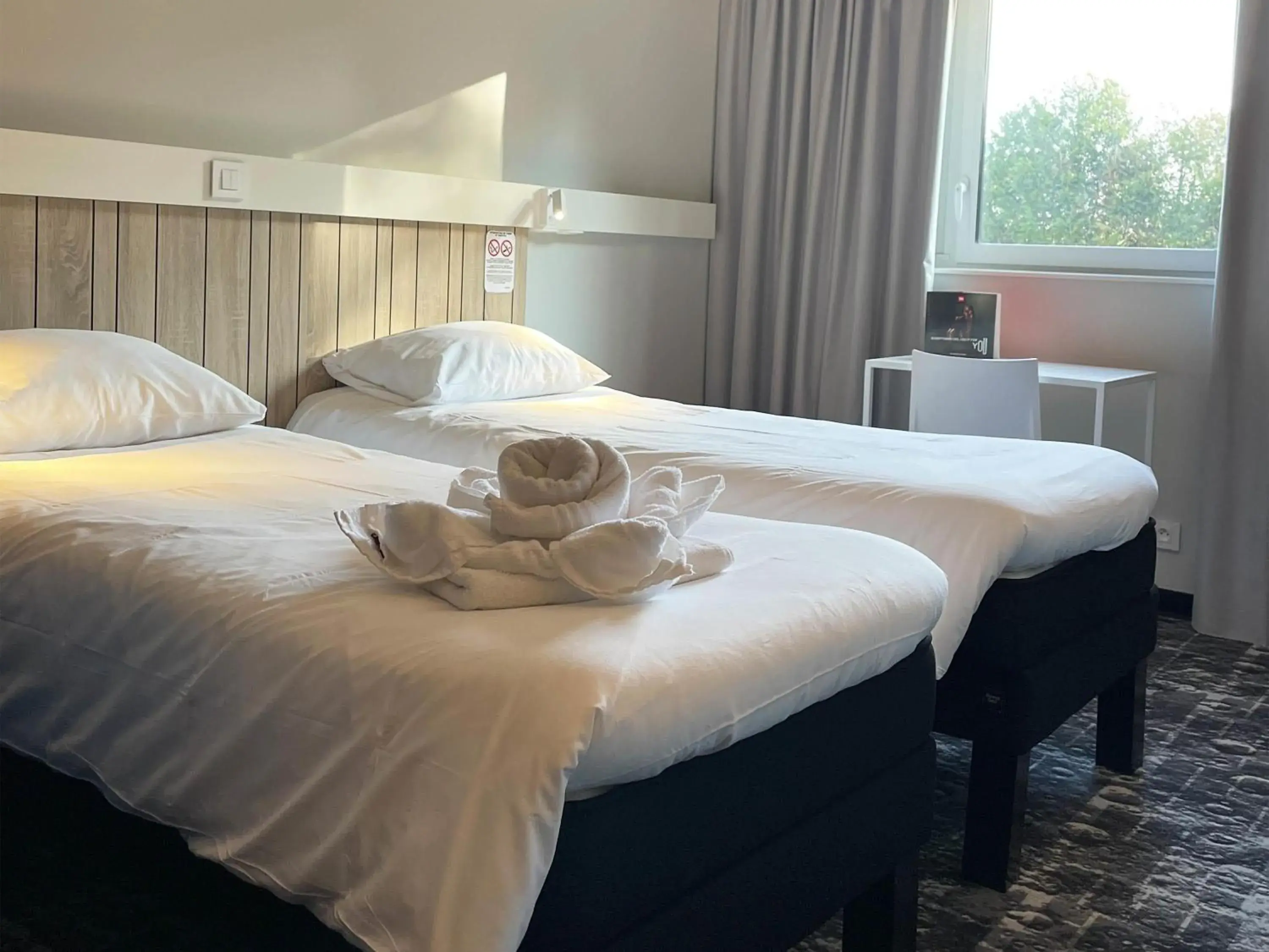 Bedroom, Bed in ibis Rennes Cesson Bedroom, Bed in ibis Rennes Cesson