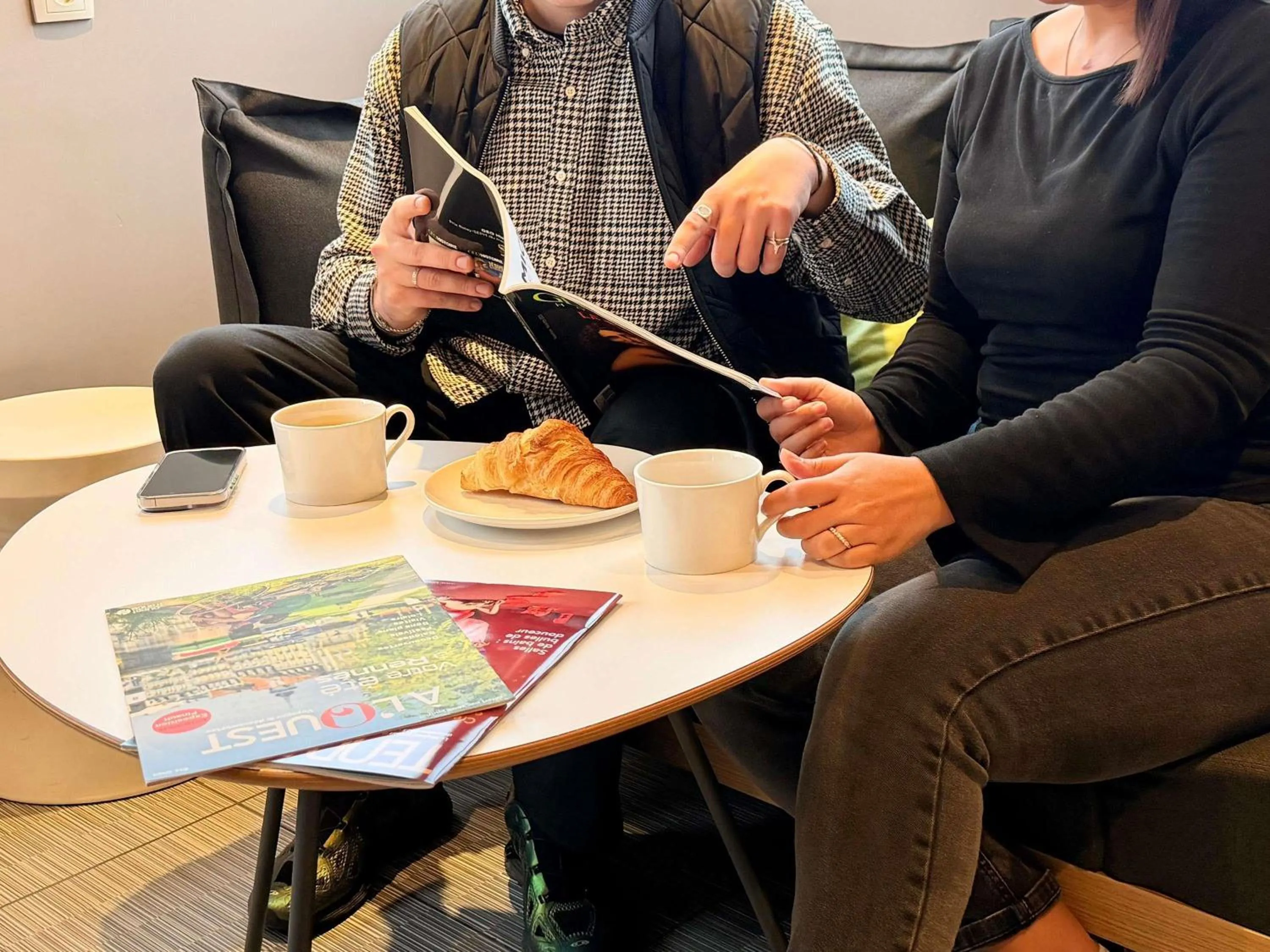 Lounge or bar in ibis Rennes Cesson