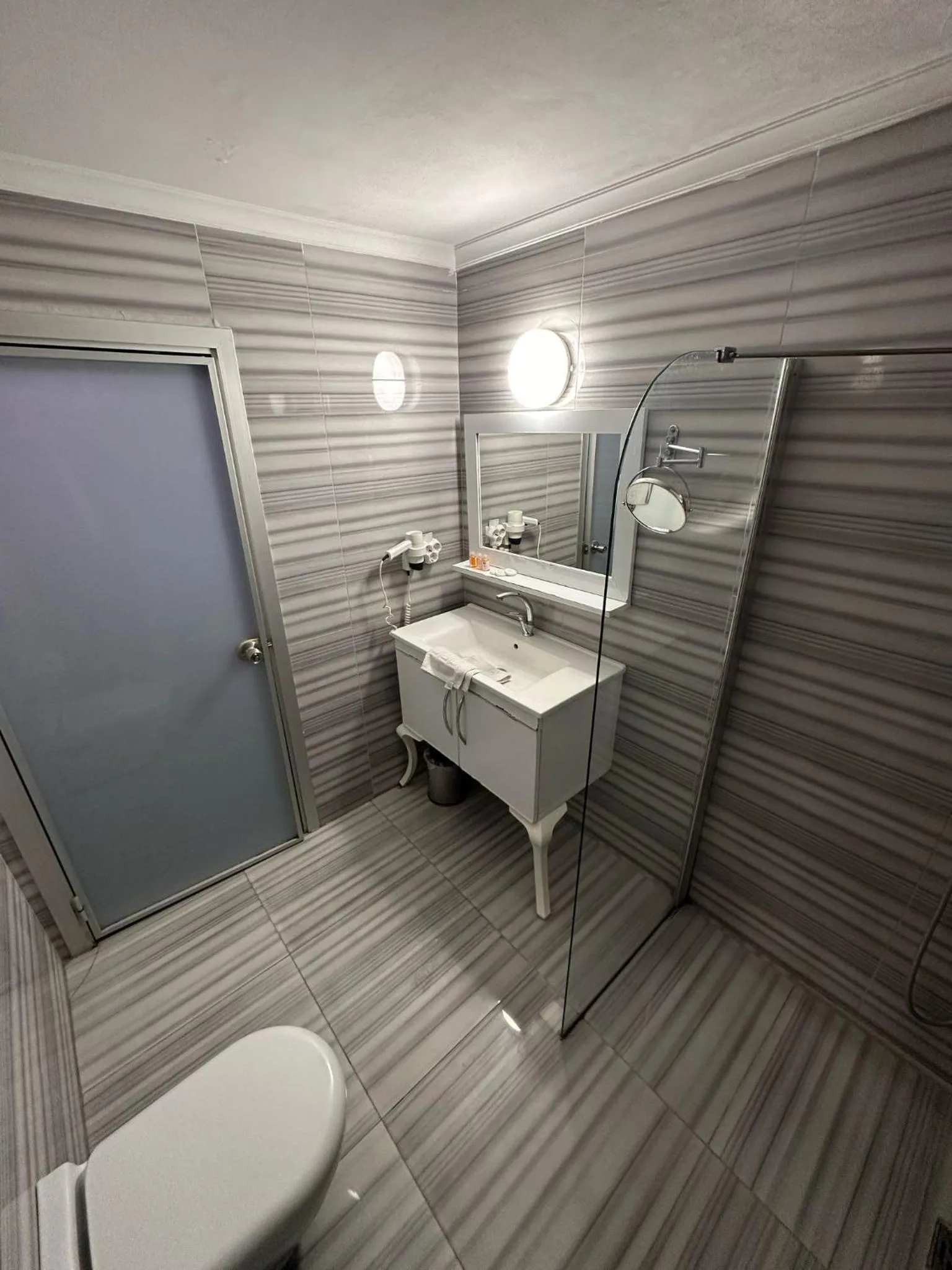 Bathroom in Grand Heykel Hotel