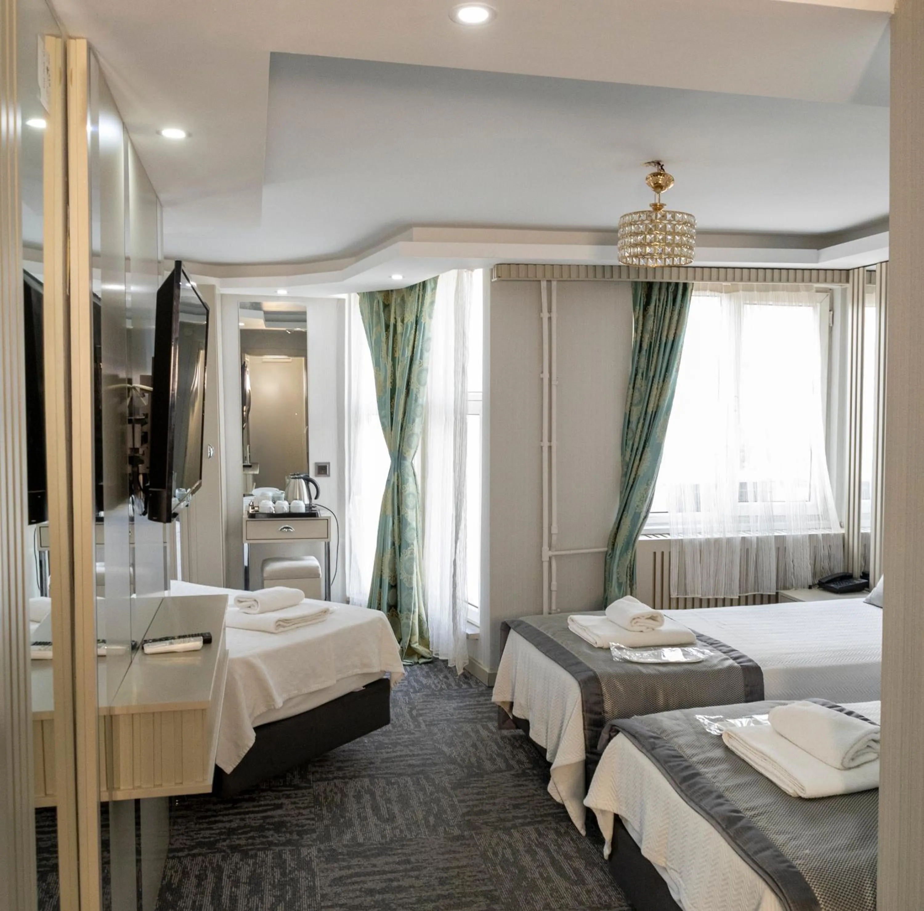 Photo of the whole room, Bed in Grand Heykel Hotel