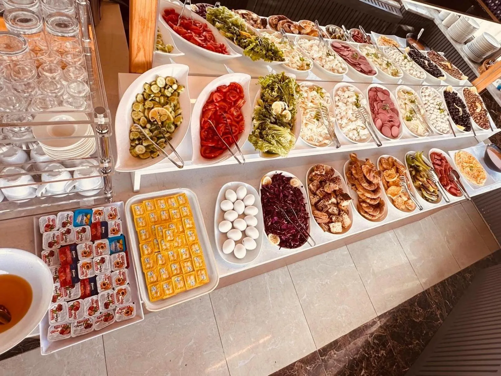 Buffet breakfast in Grand Heykel Hotel