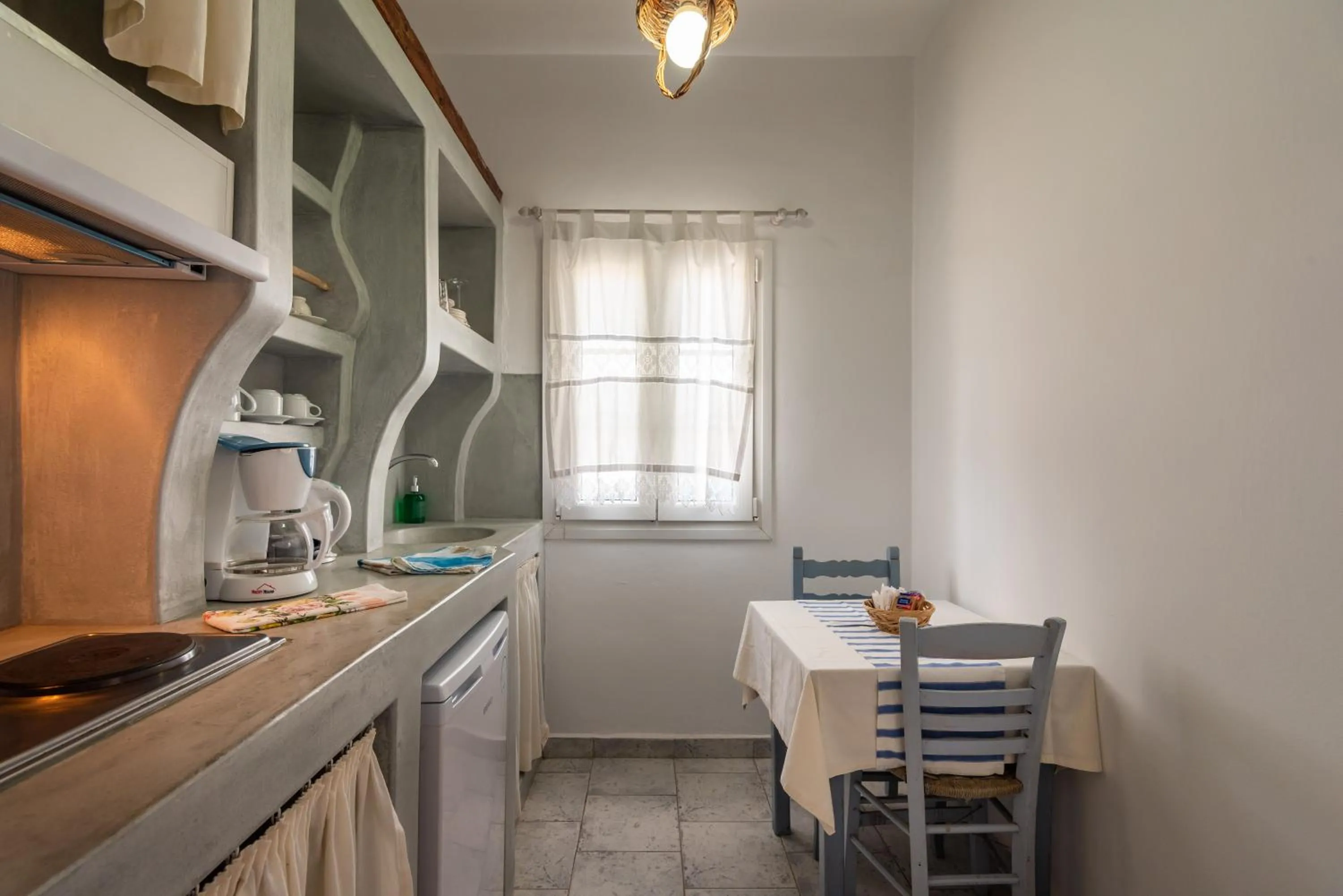 Kitchen or kitchenette in Polyegos View