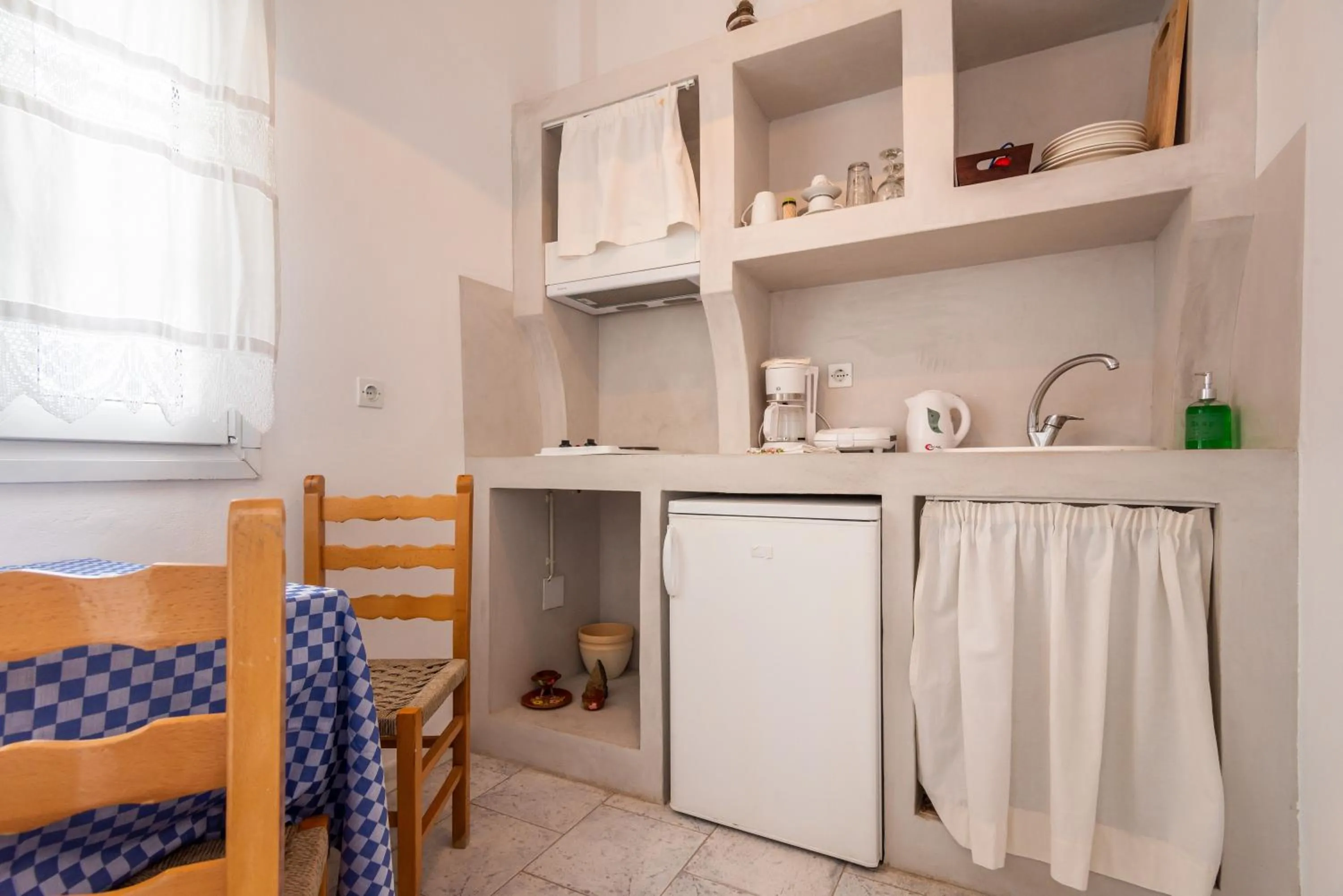 Kitchen or kitchenette in Polyegos View