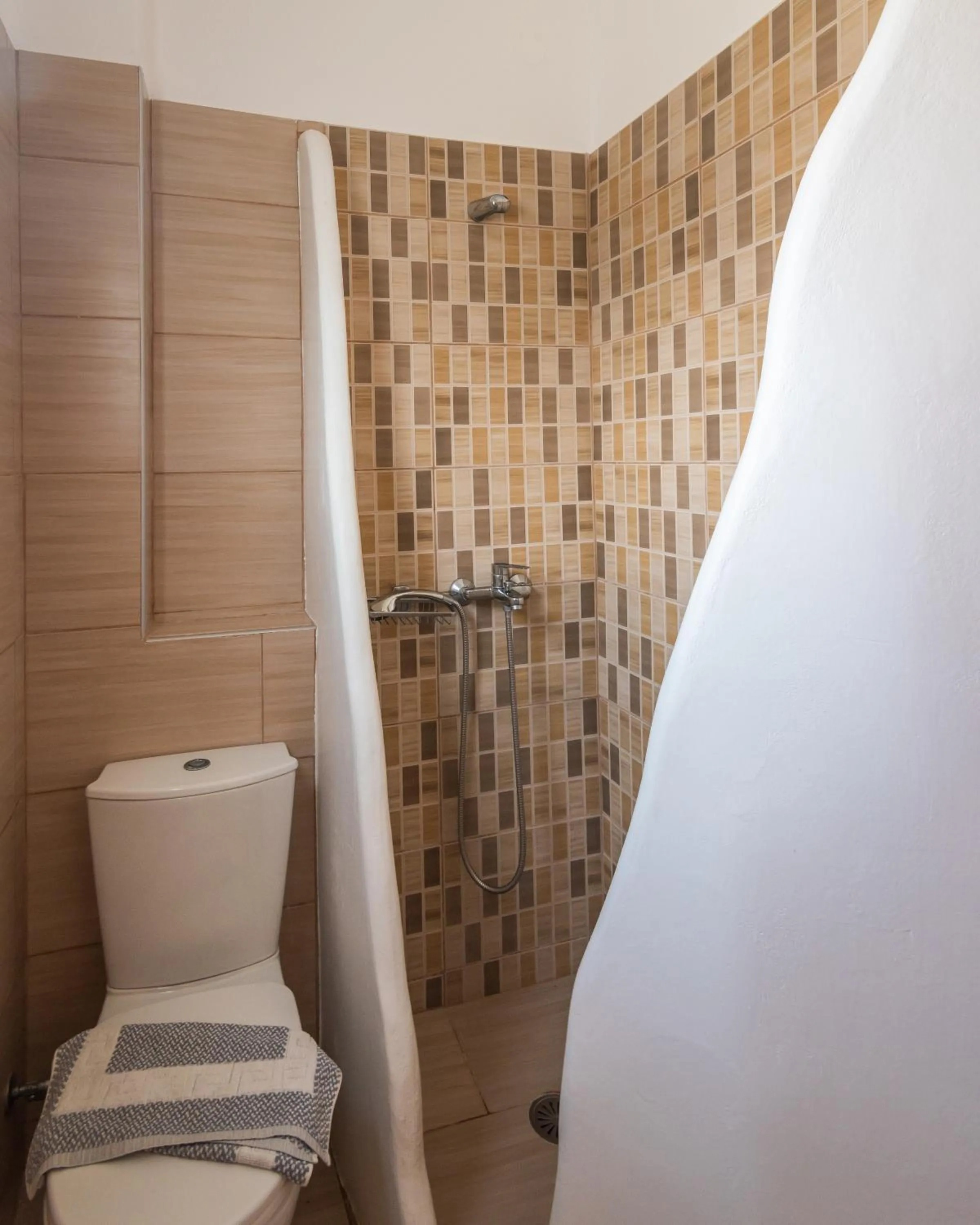 Bathroom in Polyegos View