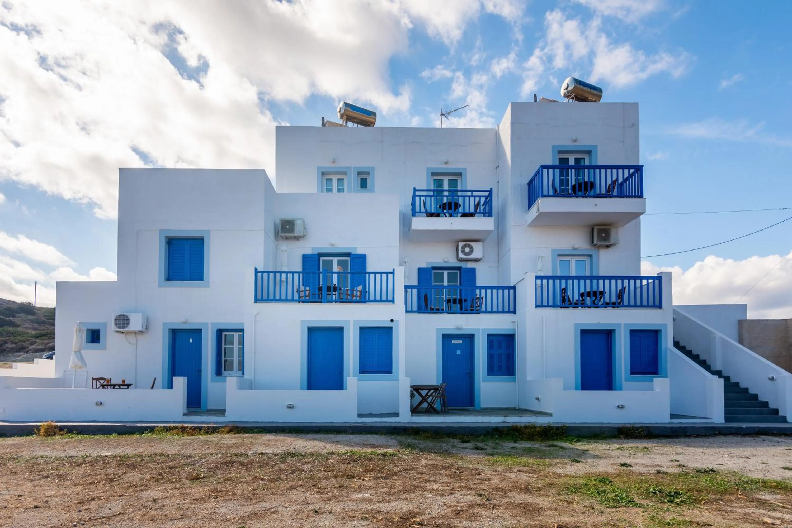 Facade/entrance in Polyegos View