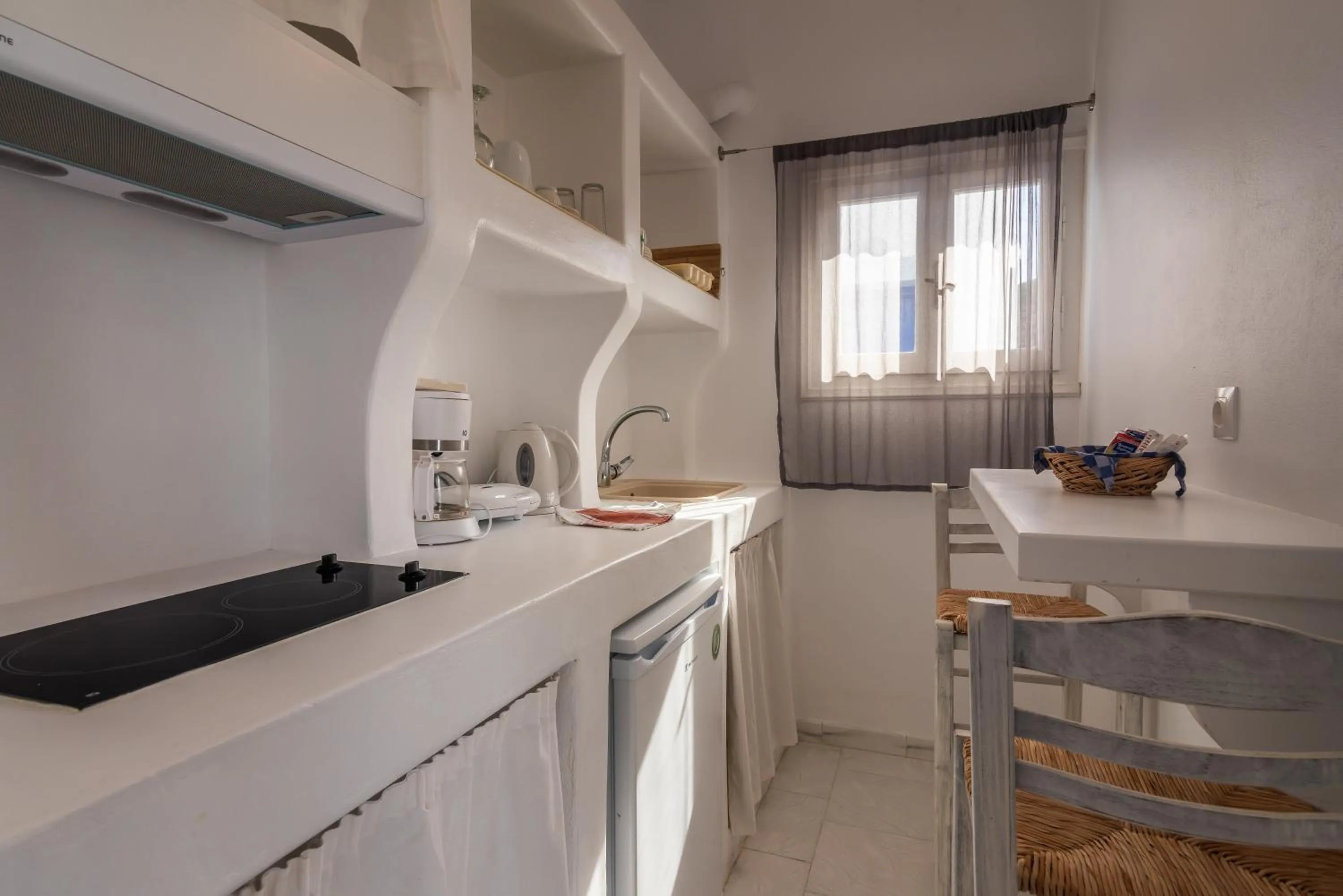 Kitchen or kitchenette in Polyegos View