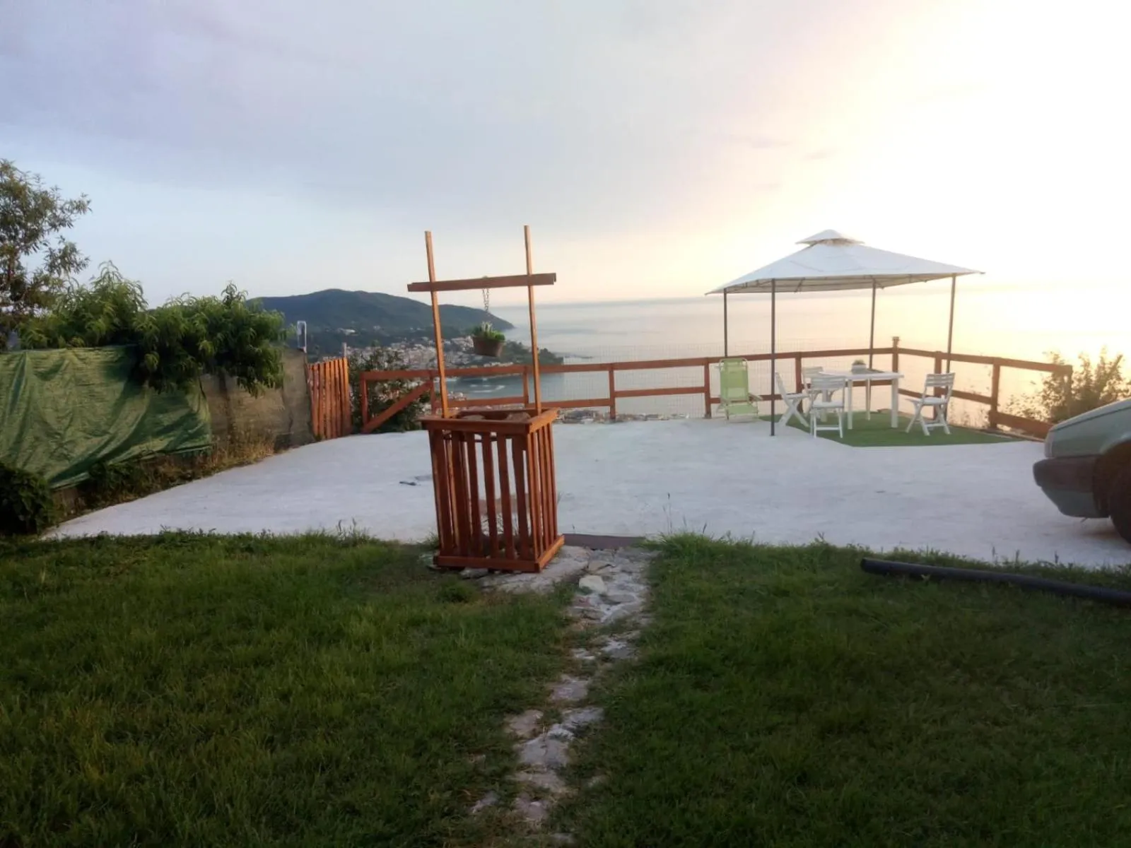 Una terrazza sul mare