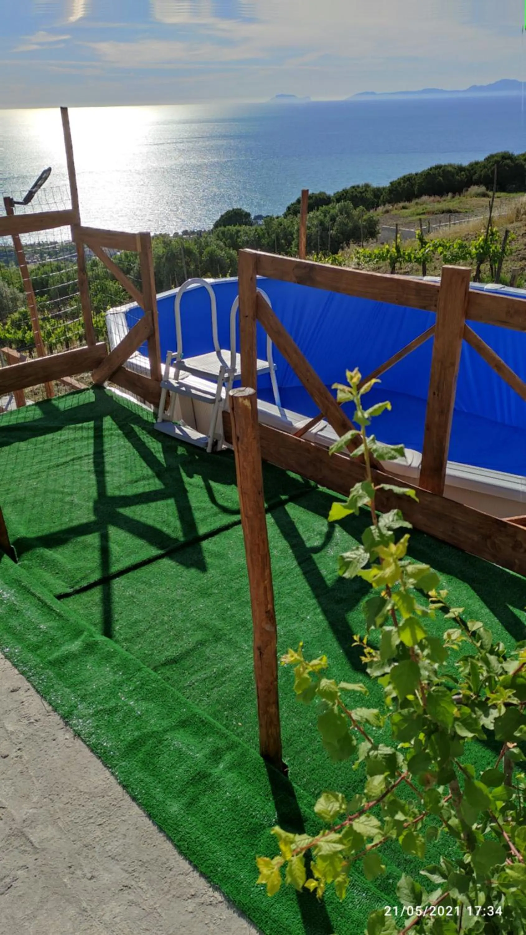 Swimming pool in Una terrazza sul mare