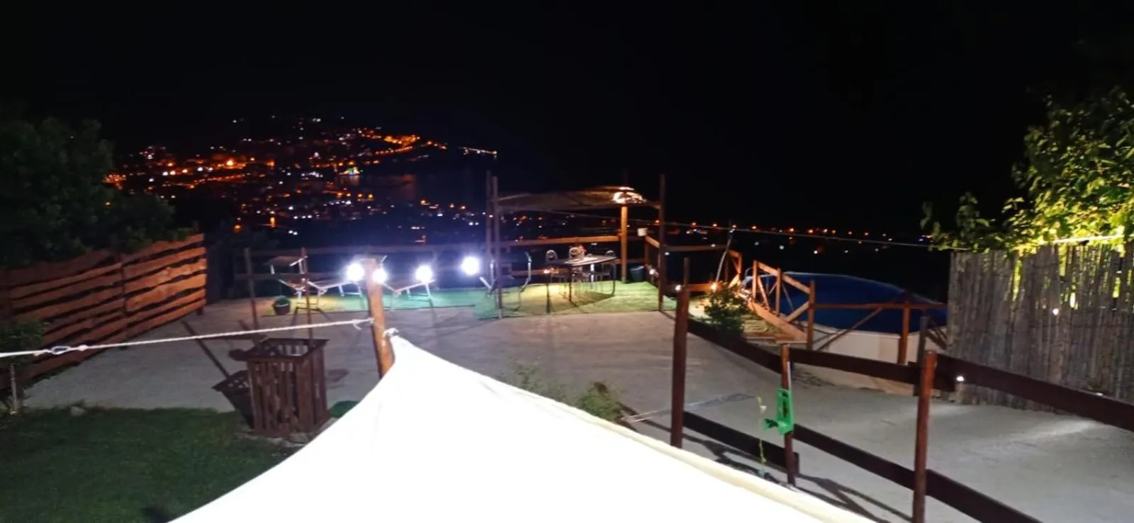 Night in Una terrazza sul mare