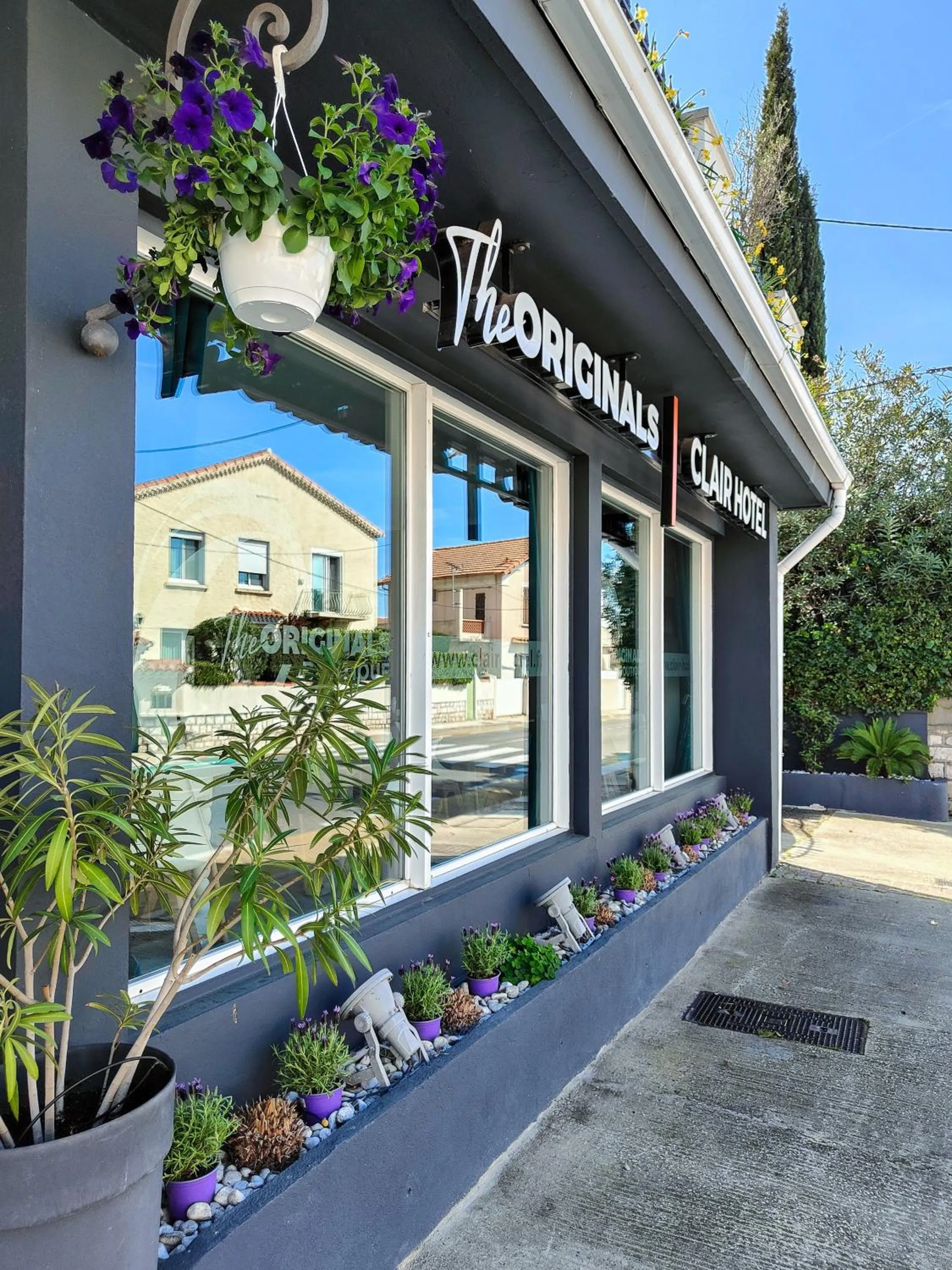 Street view in The Originals Boutique, Clair Hôtel, Martigues