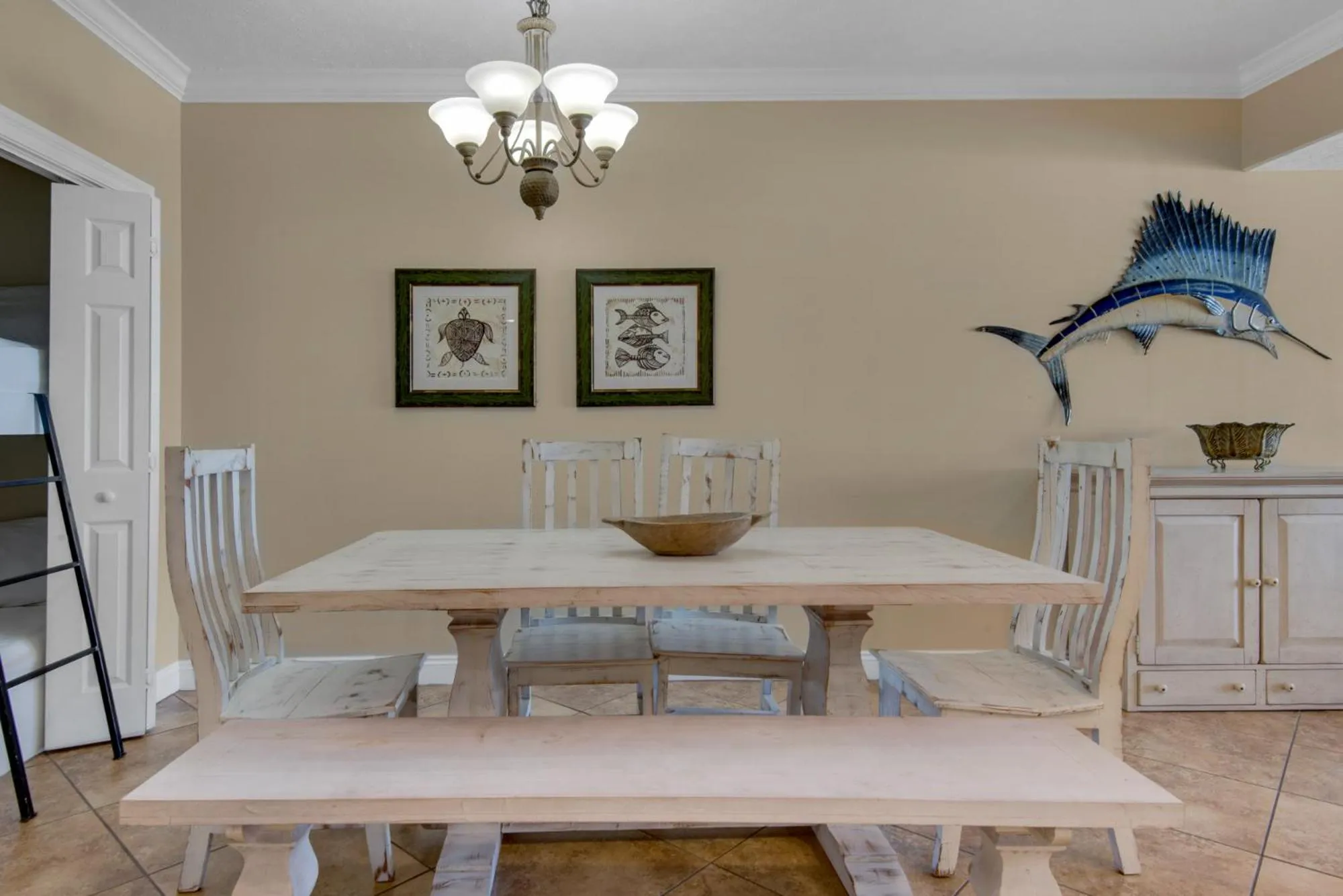 Dining area in Treasure Island 0209