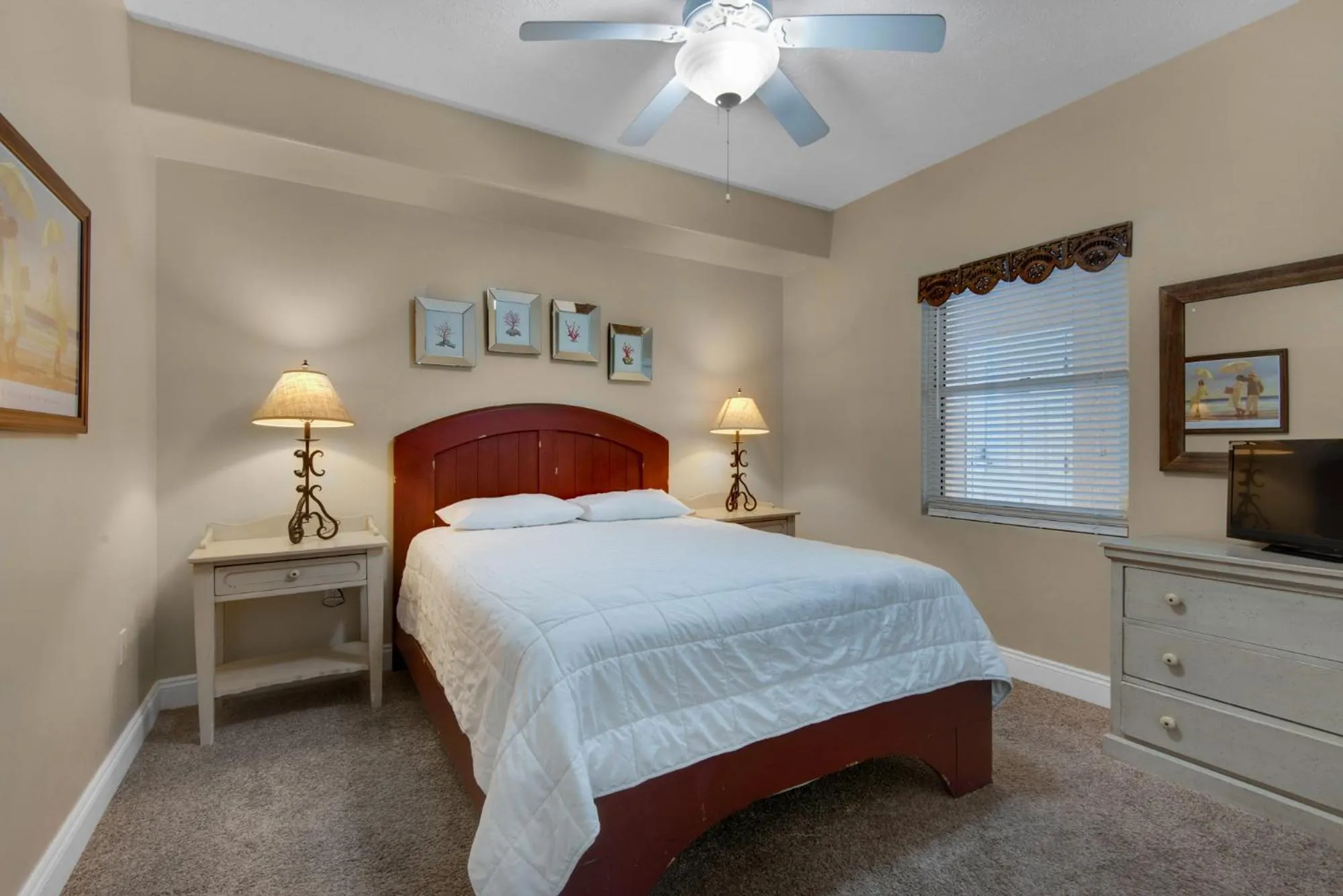 Bed in Treasure Island 0209