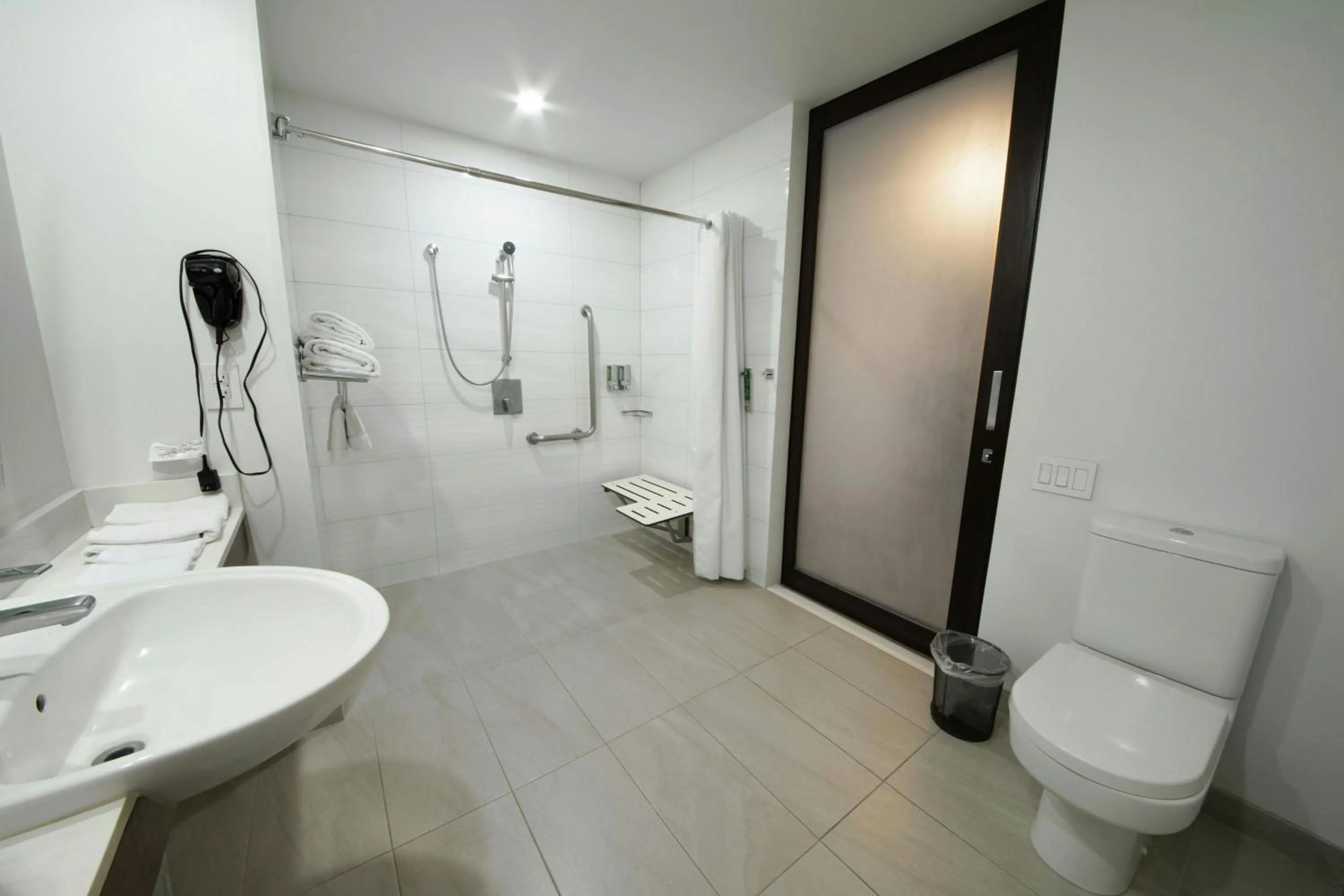 Bathroom in D Sabana Hotel San José