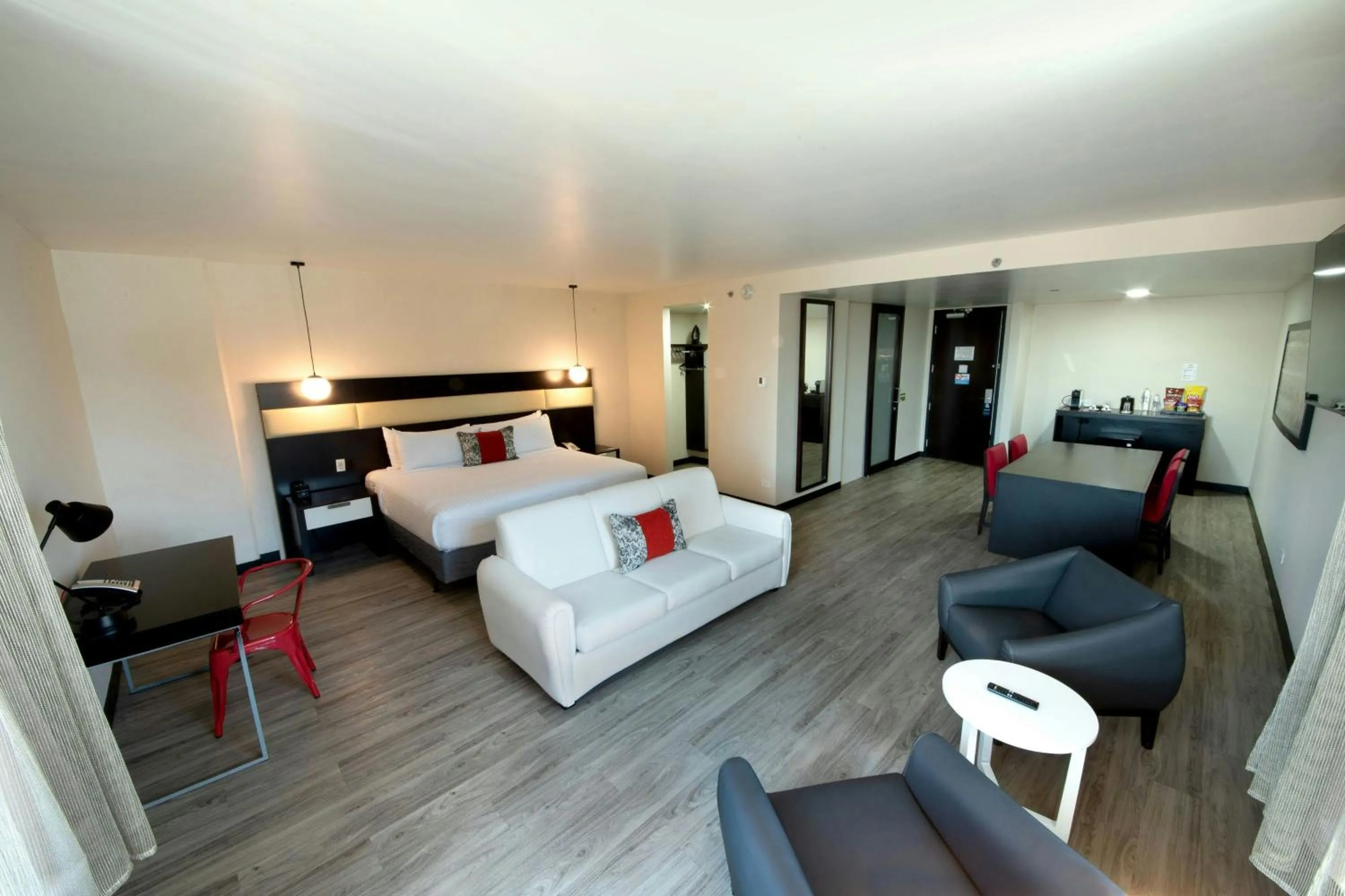 Photo of the whole room, Bed in D Sabana Hotel San José