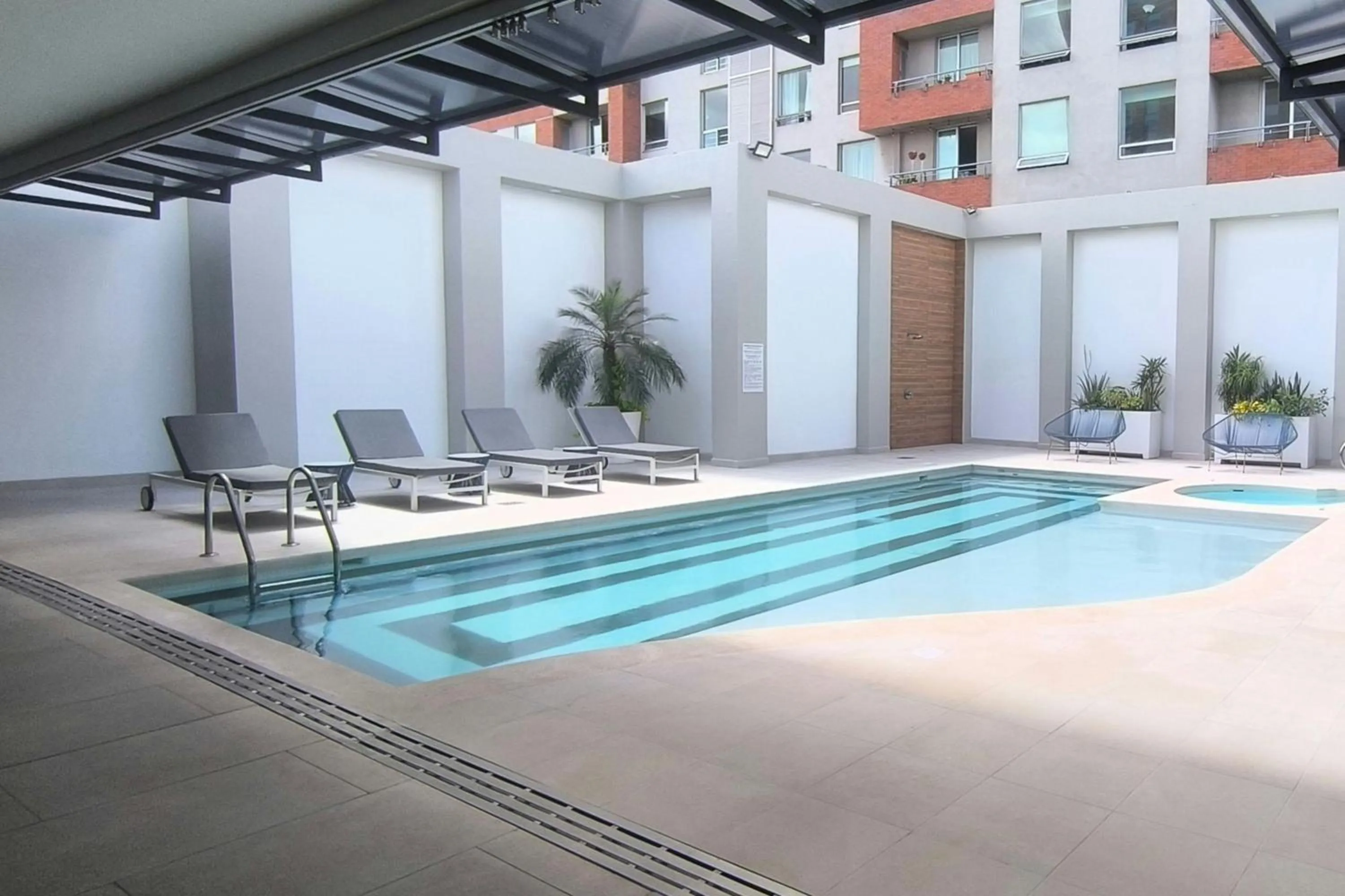 Swimming pool in D Sabana Hotel San José