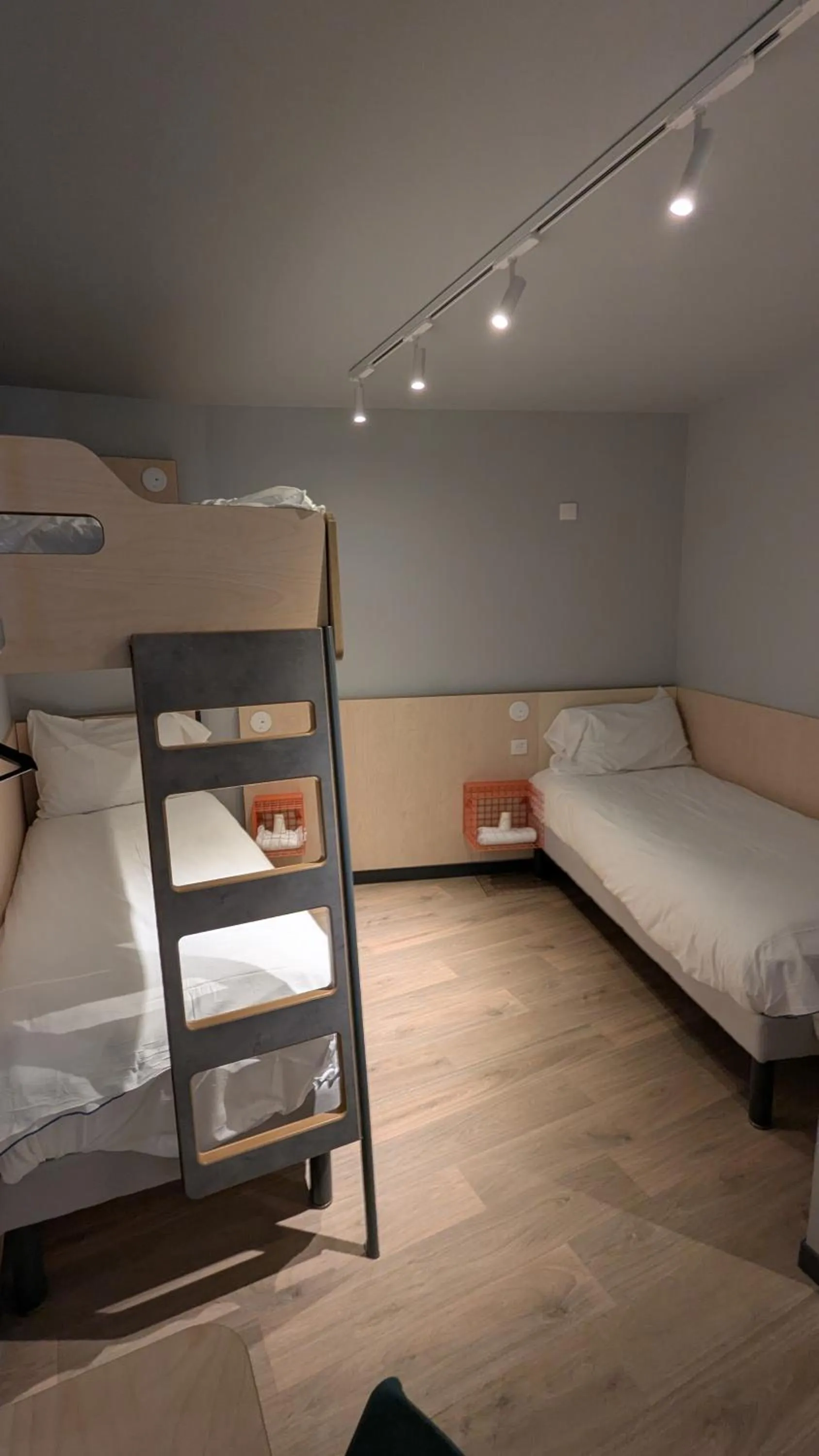 Bed in Ibis Budget La Rochelle Puilboreau