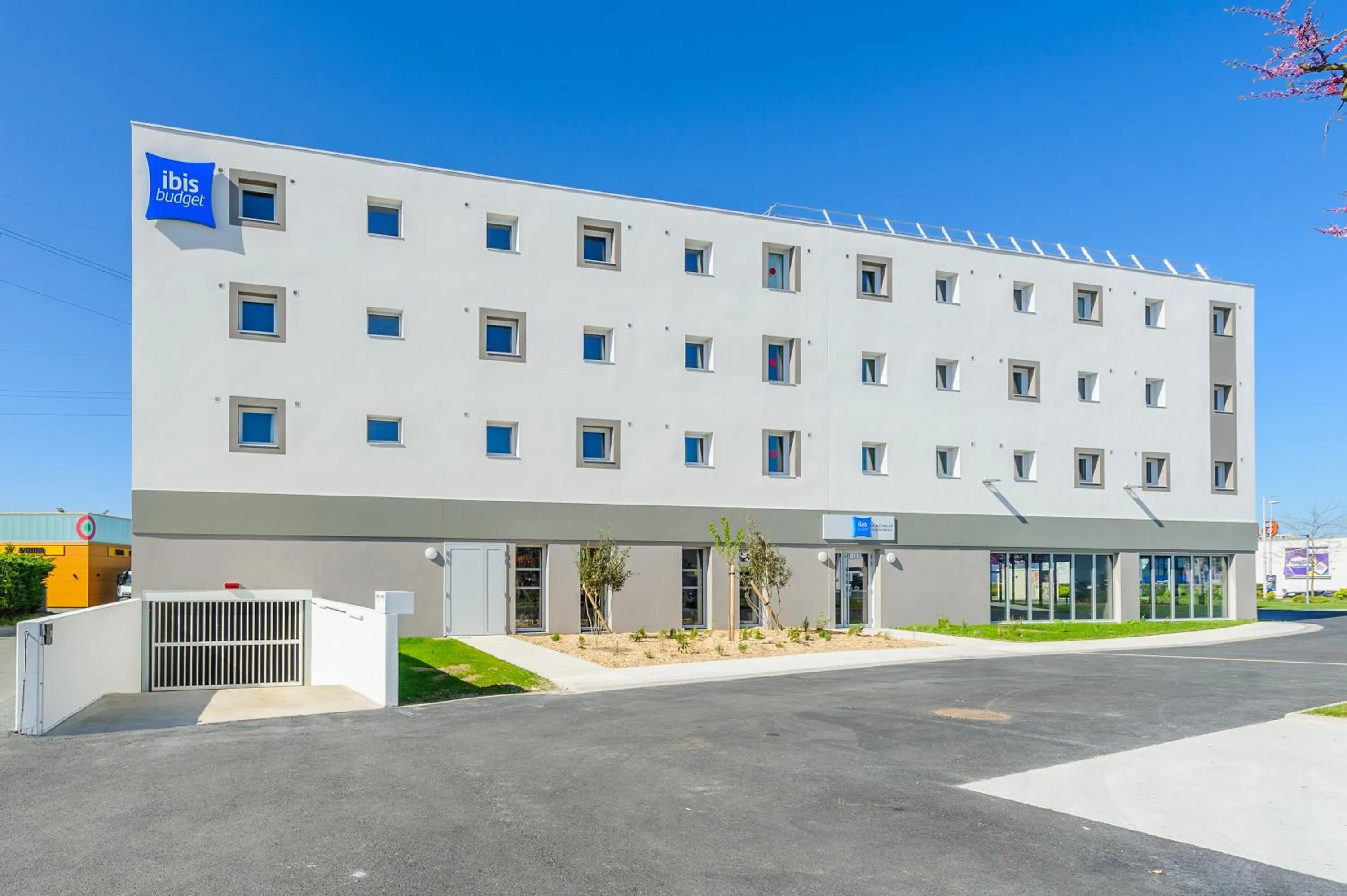 Property building in Ibis Budget La Rochelle Puilboreau