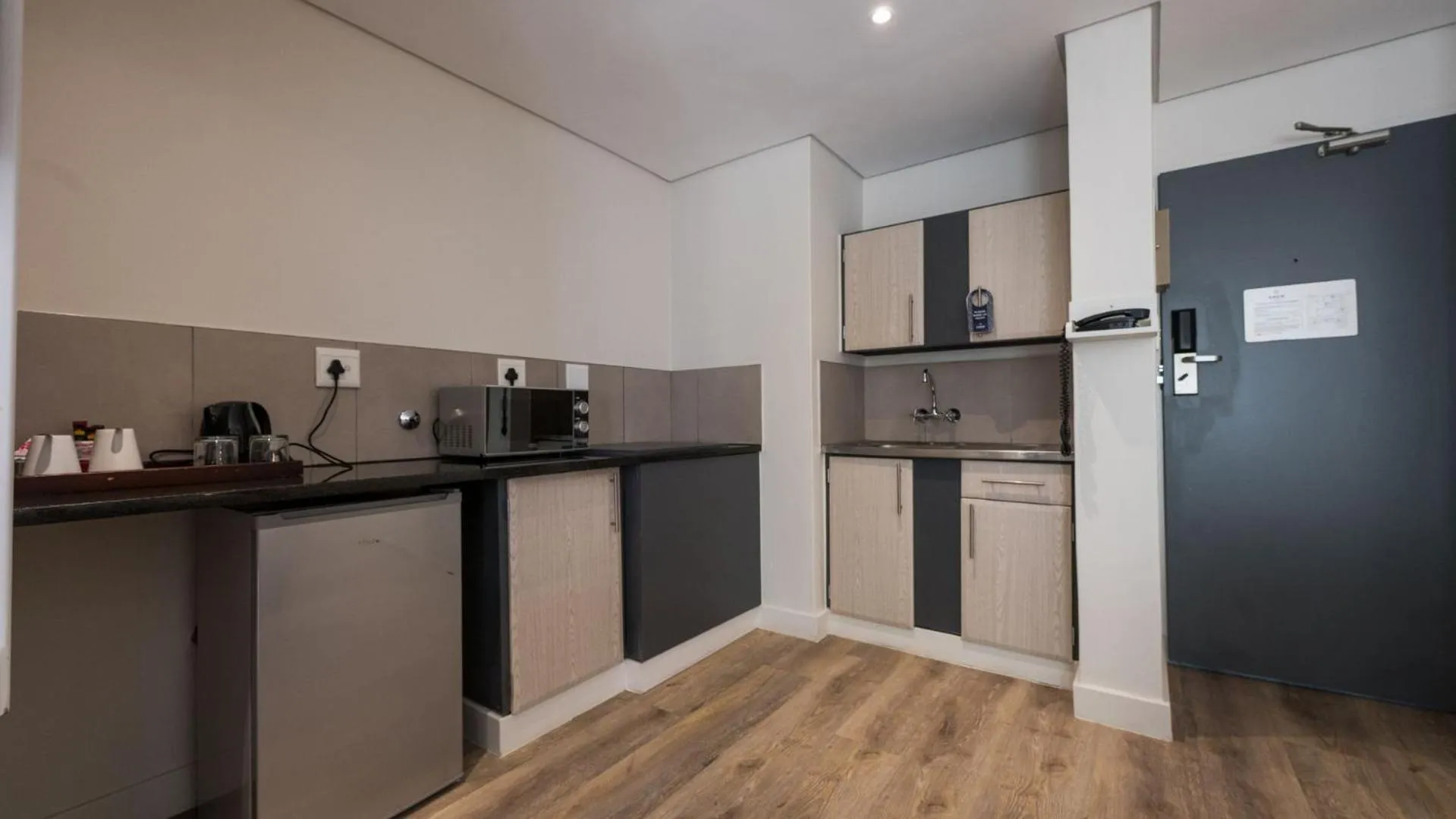 Kitchen or kitchenette in ANEW Hotel Hatfield Pretoria