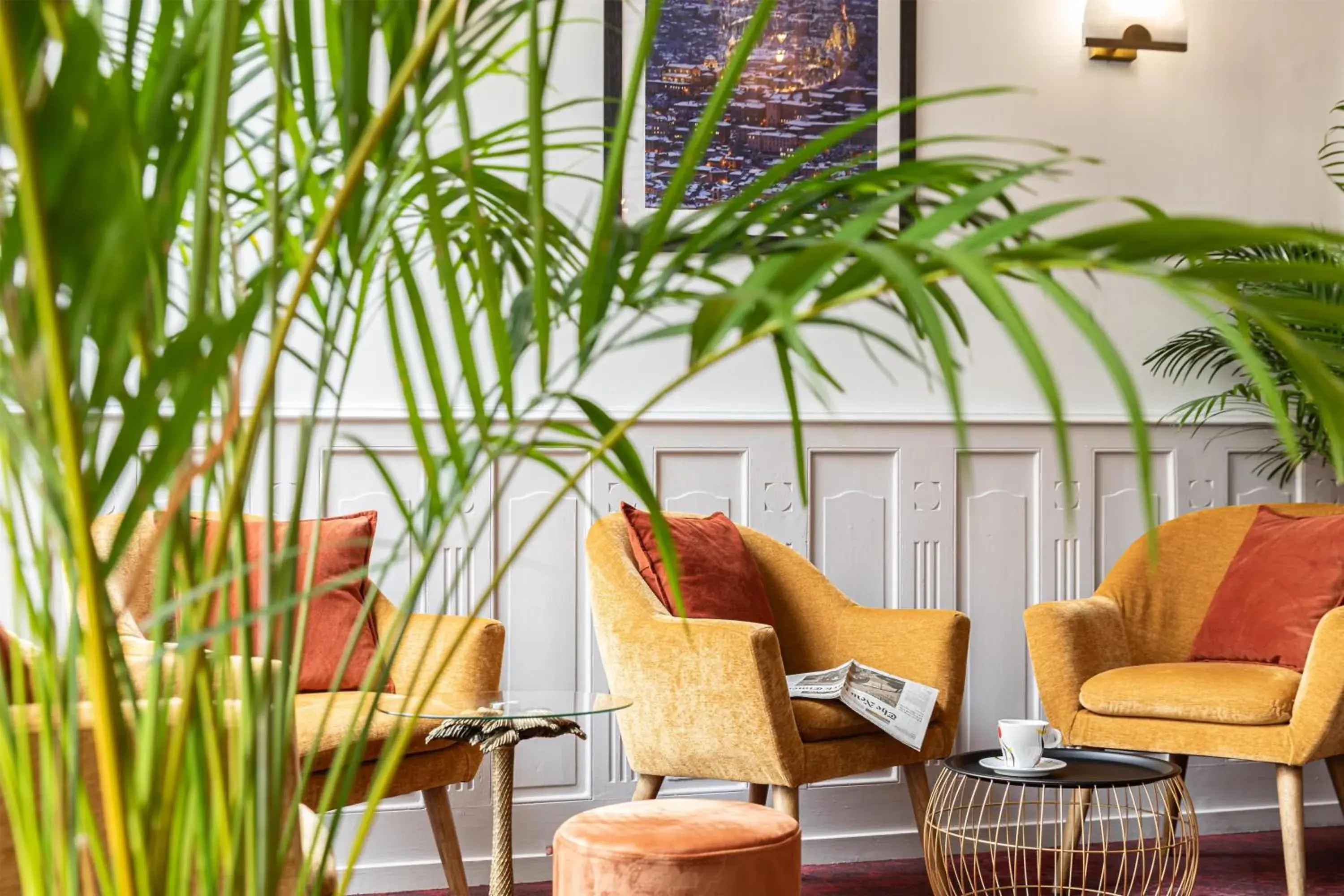 Lounge or bar in Best Western Le Bristol Lounge or bar in Best Western Le Bristol