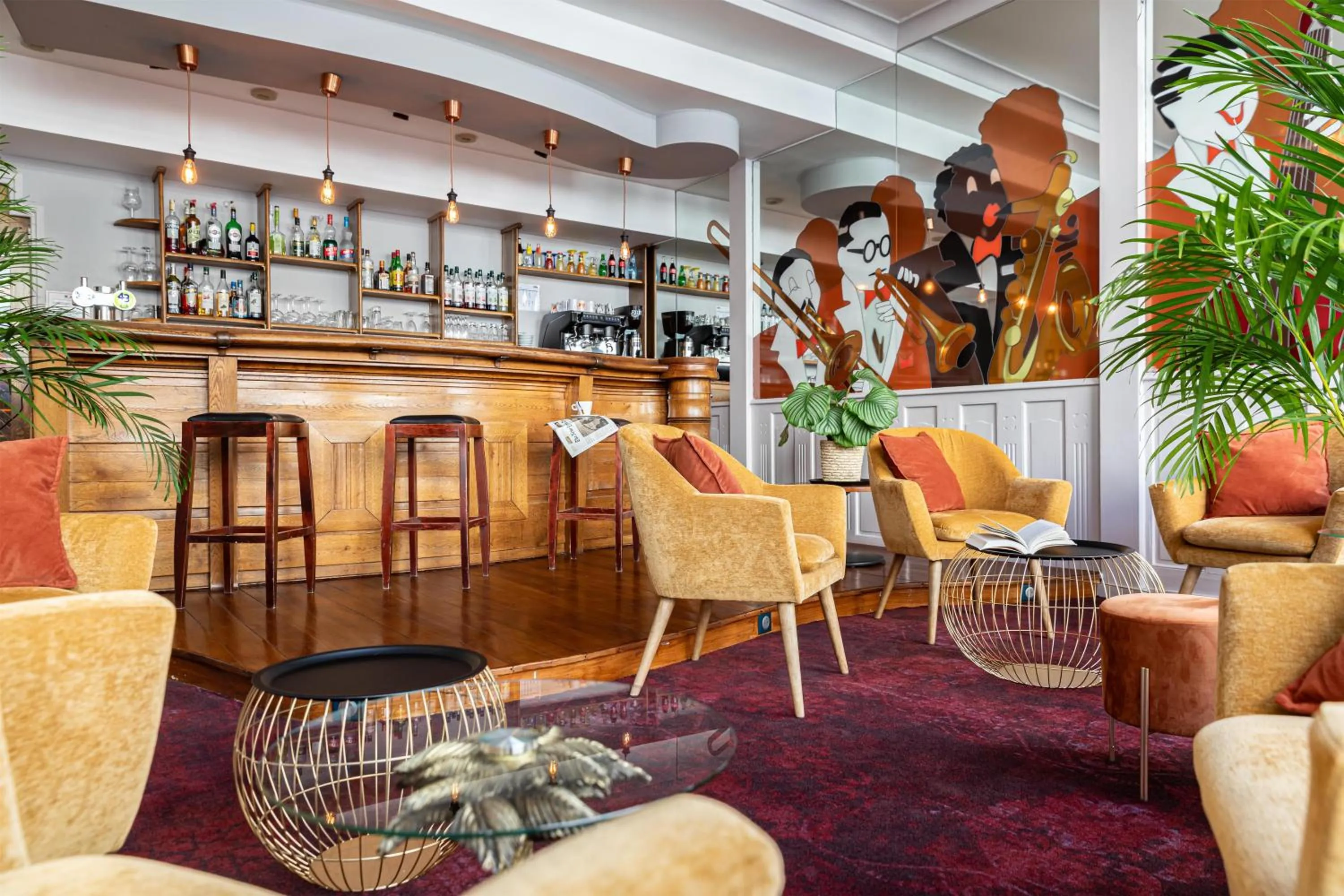 Lounge or bar in Best Western Le Bristol