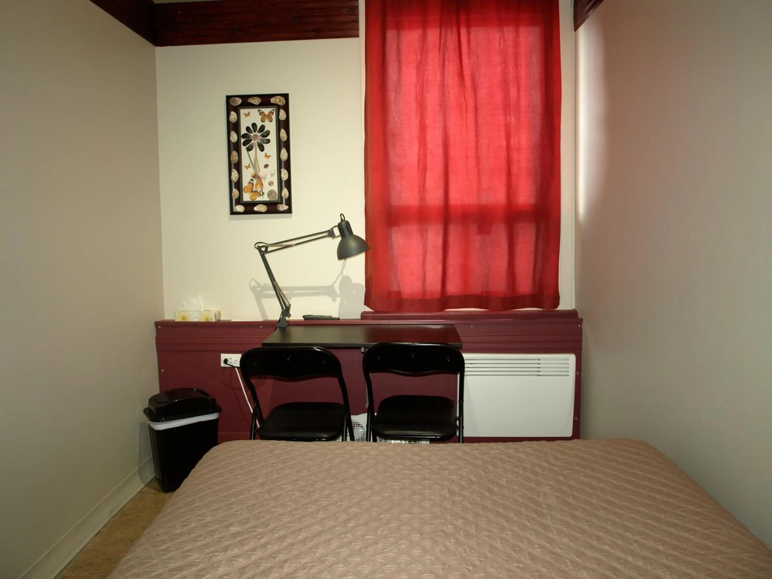 Bed in Auberge Internationale La Vieille École
