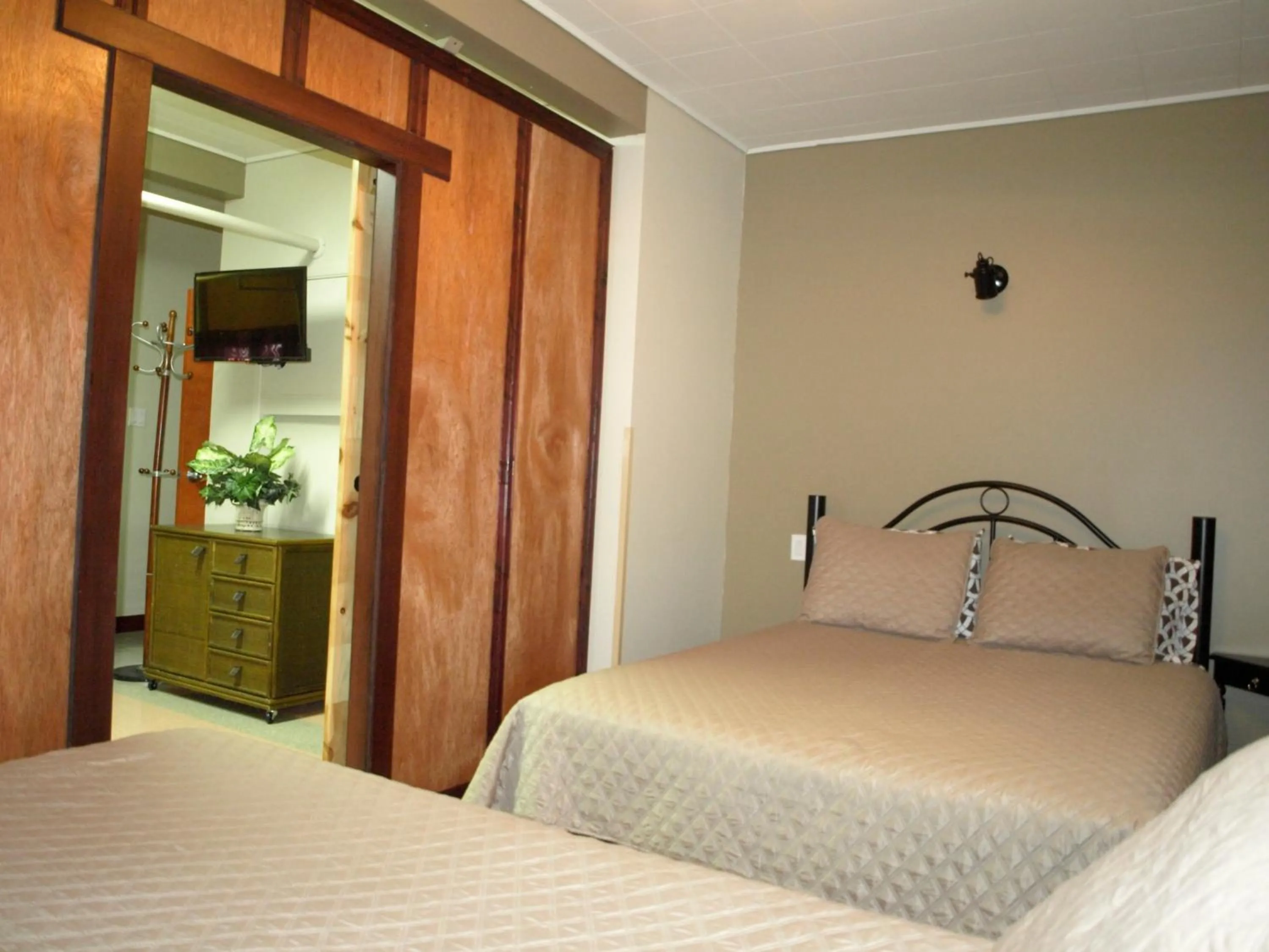 Bed in Auberge Internationale La Vieille École