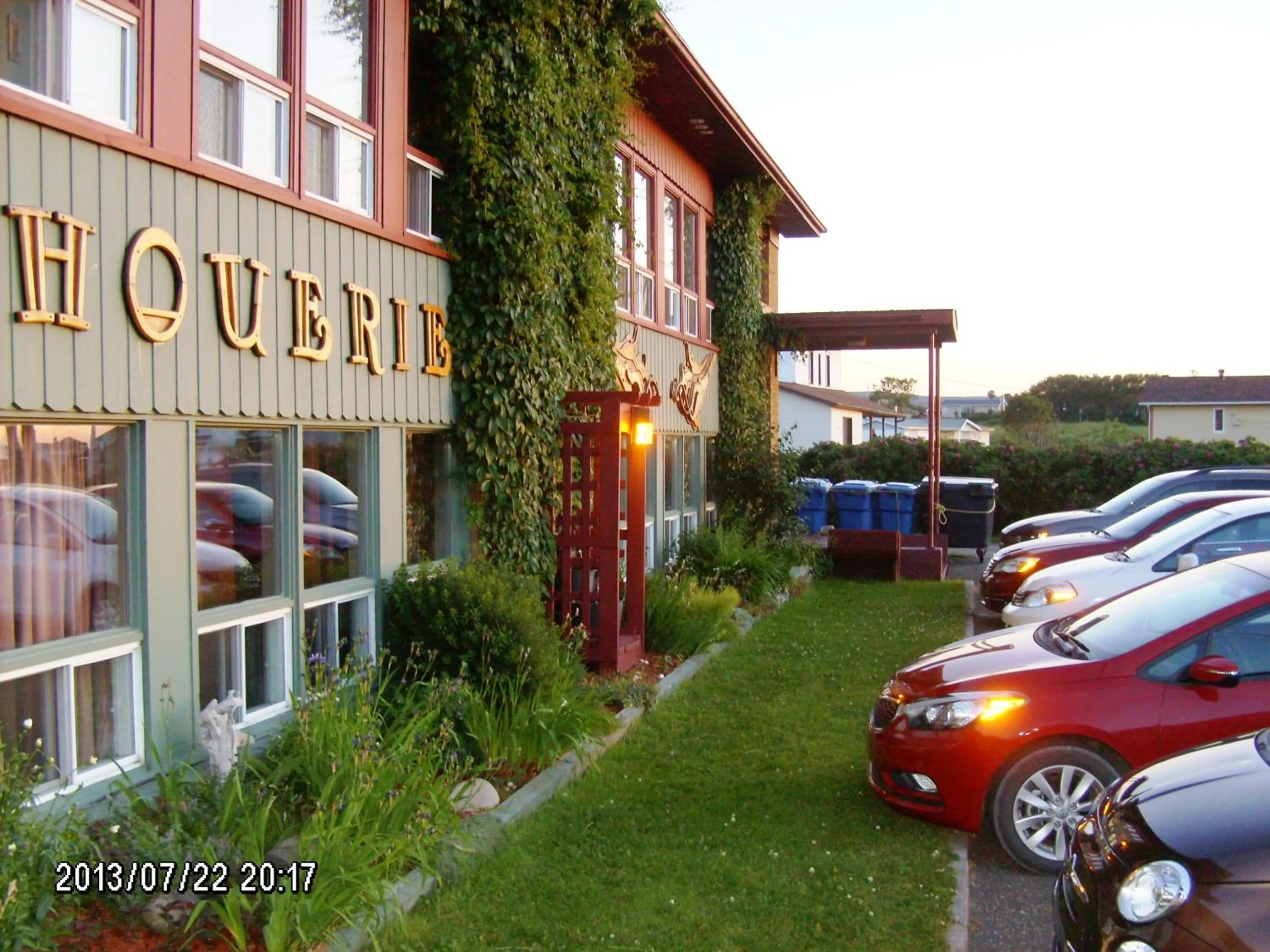 Facade/entrance in Auberge Internationale La Vieille École