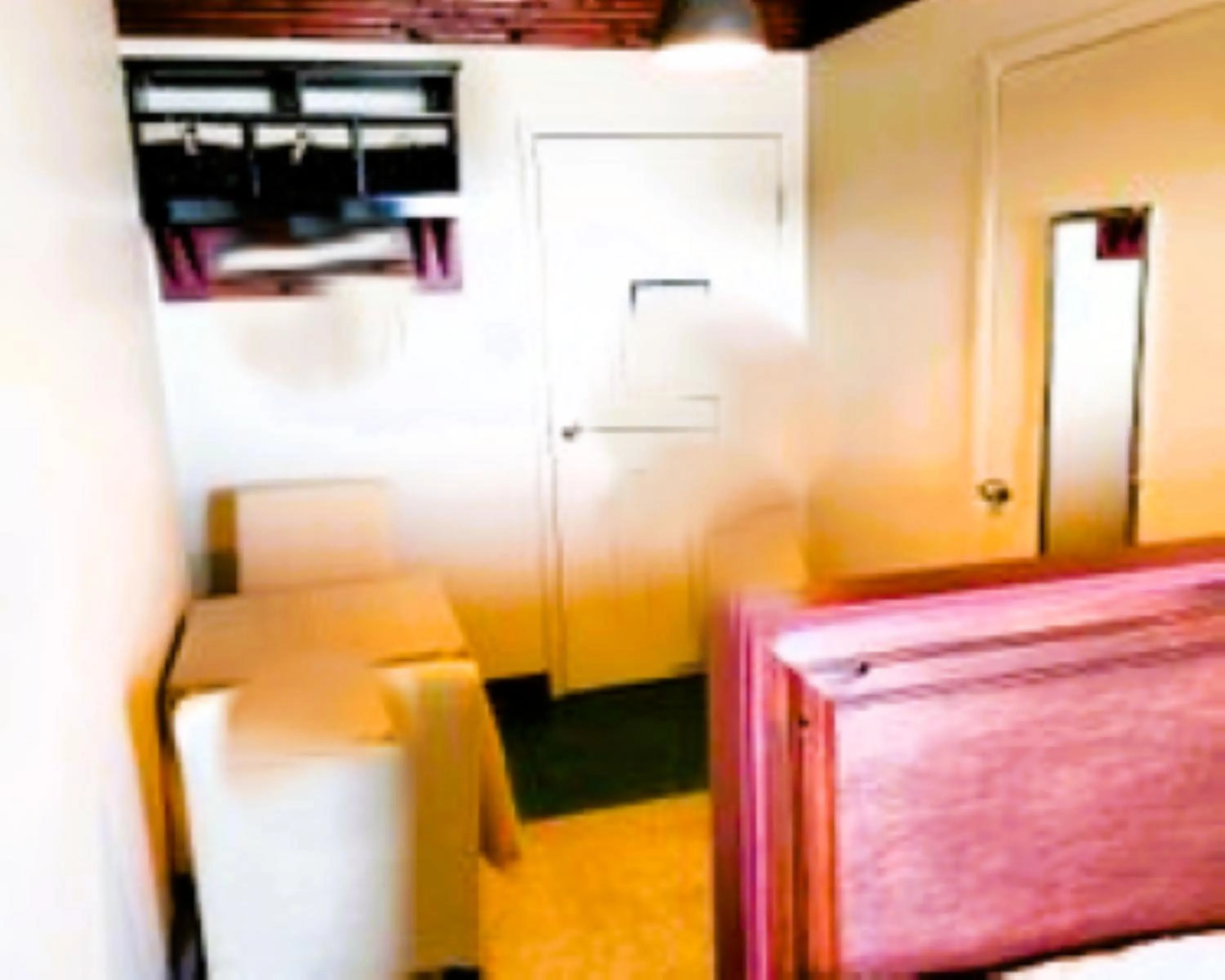 Photo of the whole room in Auberge Internationale La Vieille École